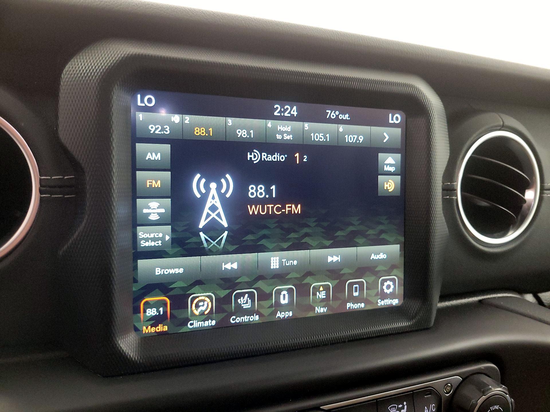 Thumbnail: 2021 Jeep Gladiator - 16