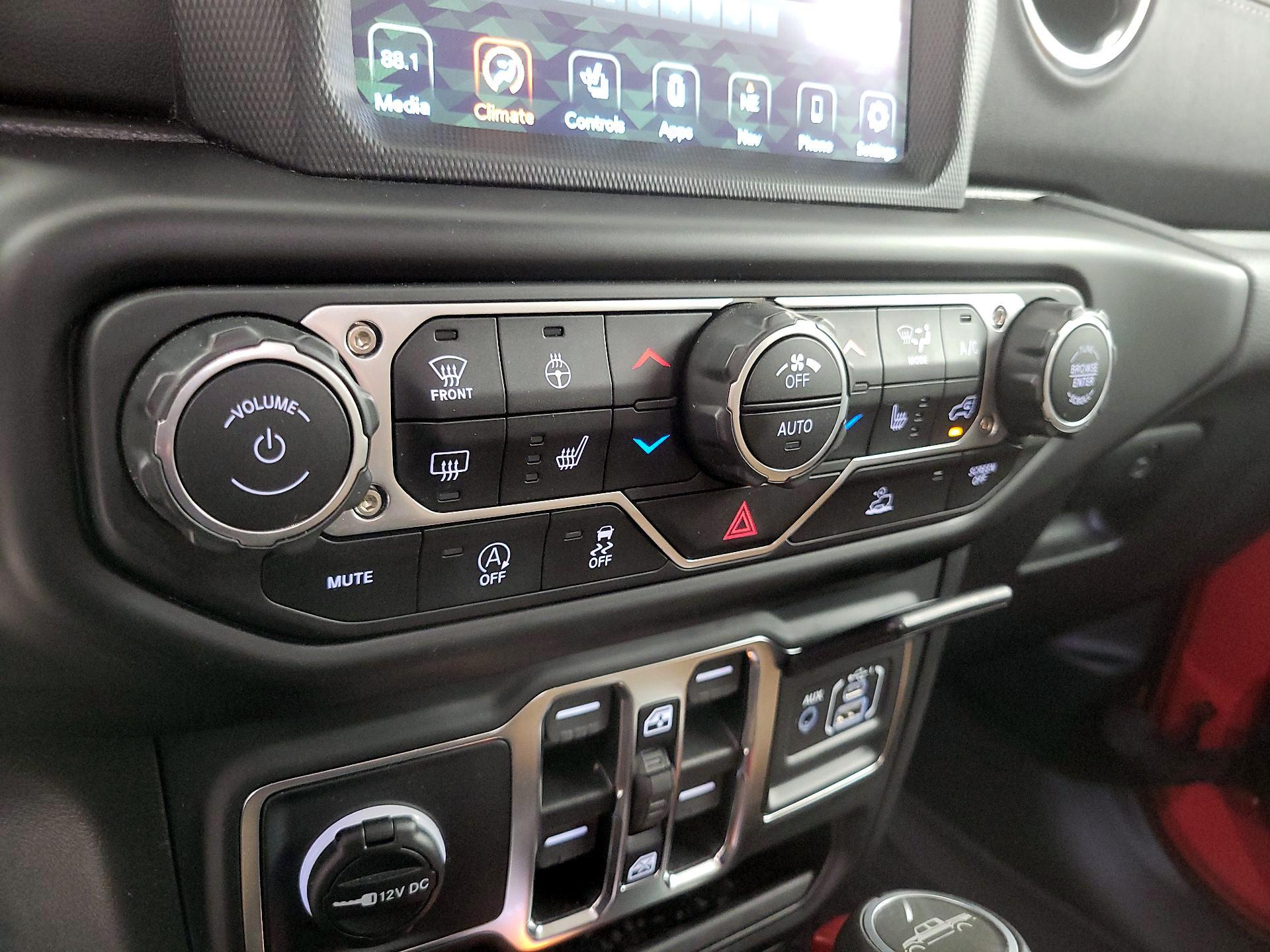 Thumbnail: 2021 Jeep Gladiator - 17