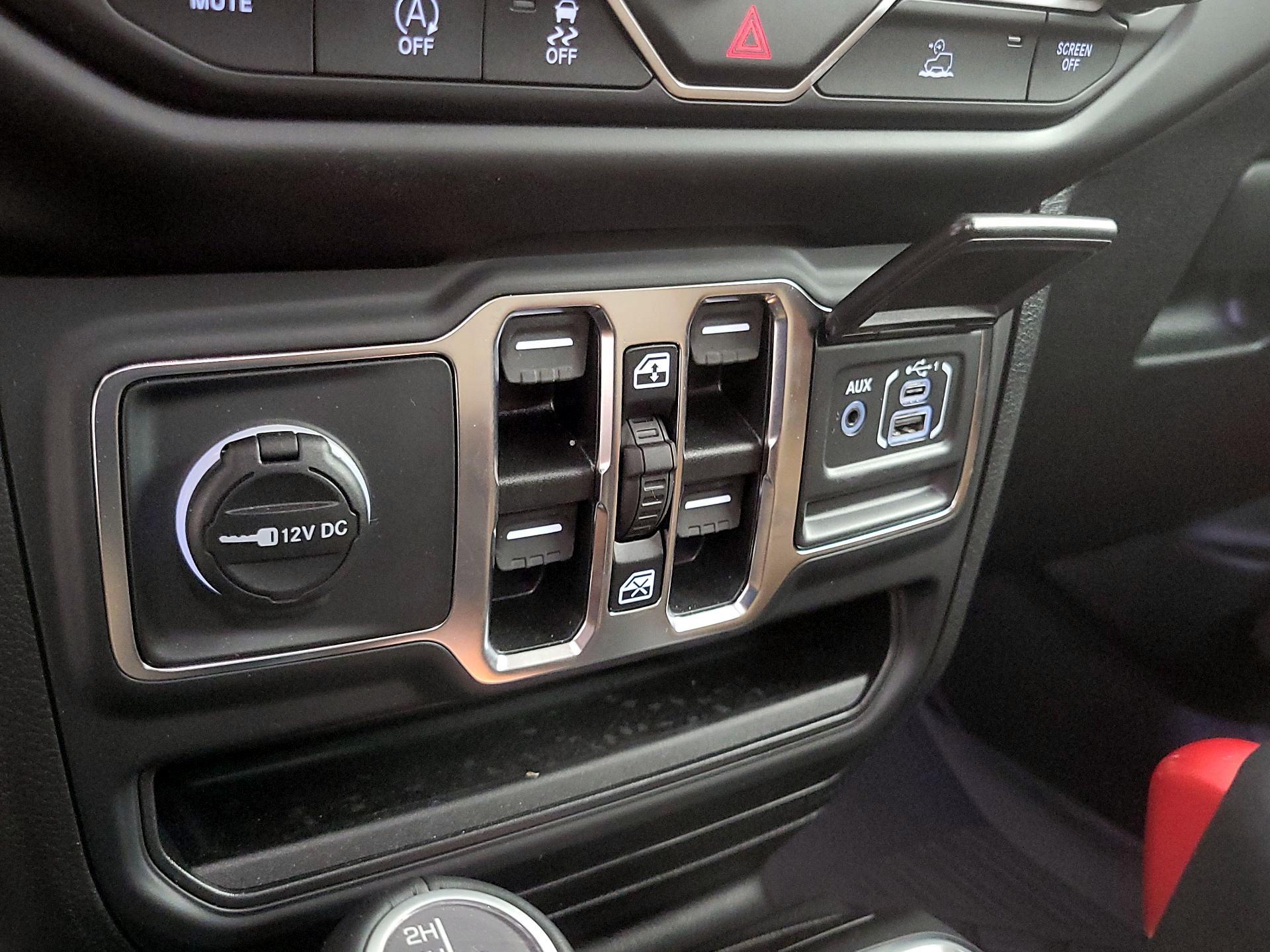 Thumbnail: 2021 Jeep Gladiator - 19