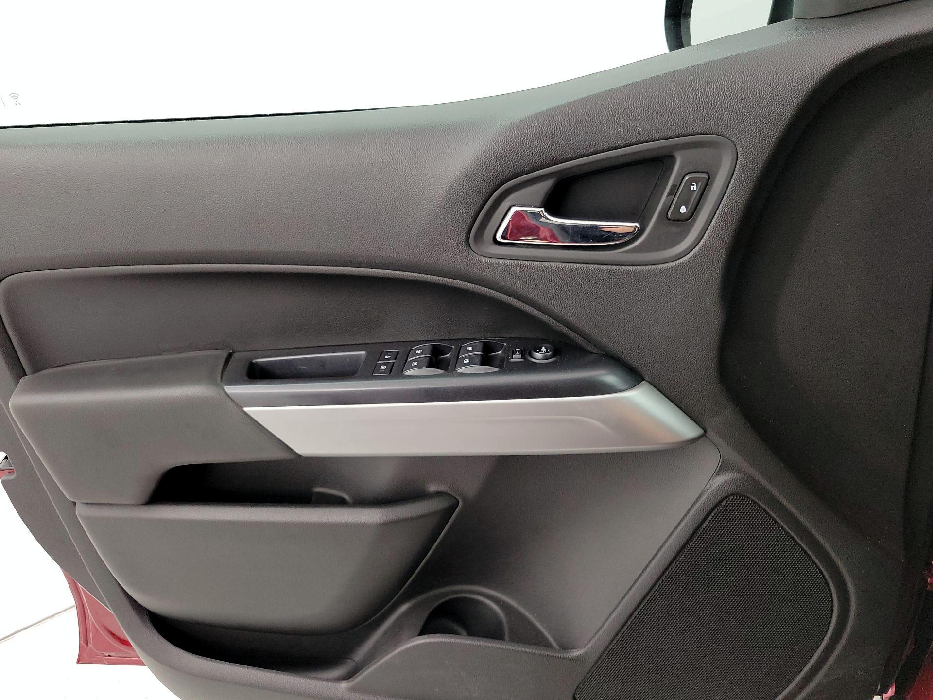 Thumbnail: 2018 Chevrolet Colorado - 12