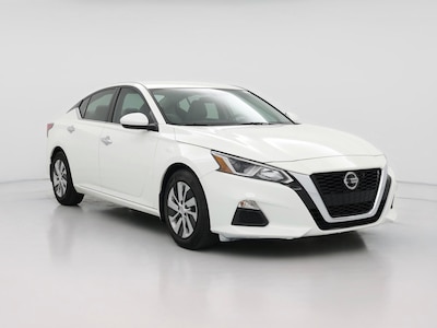 White 2019 Nissan Altima S