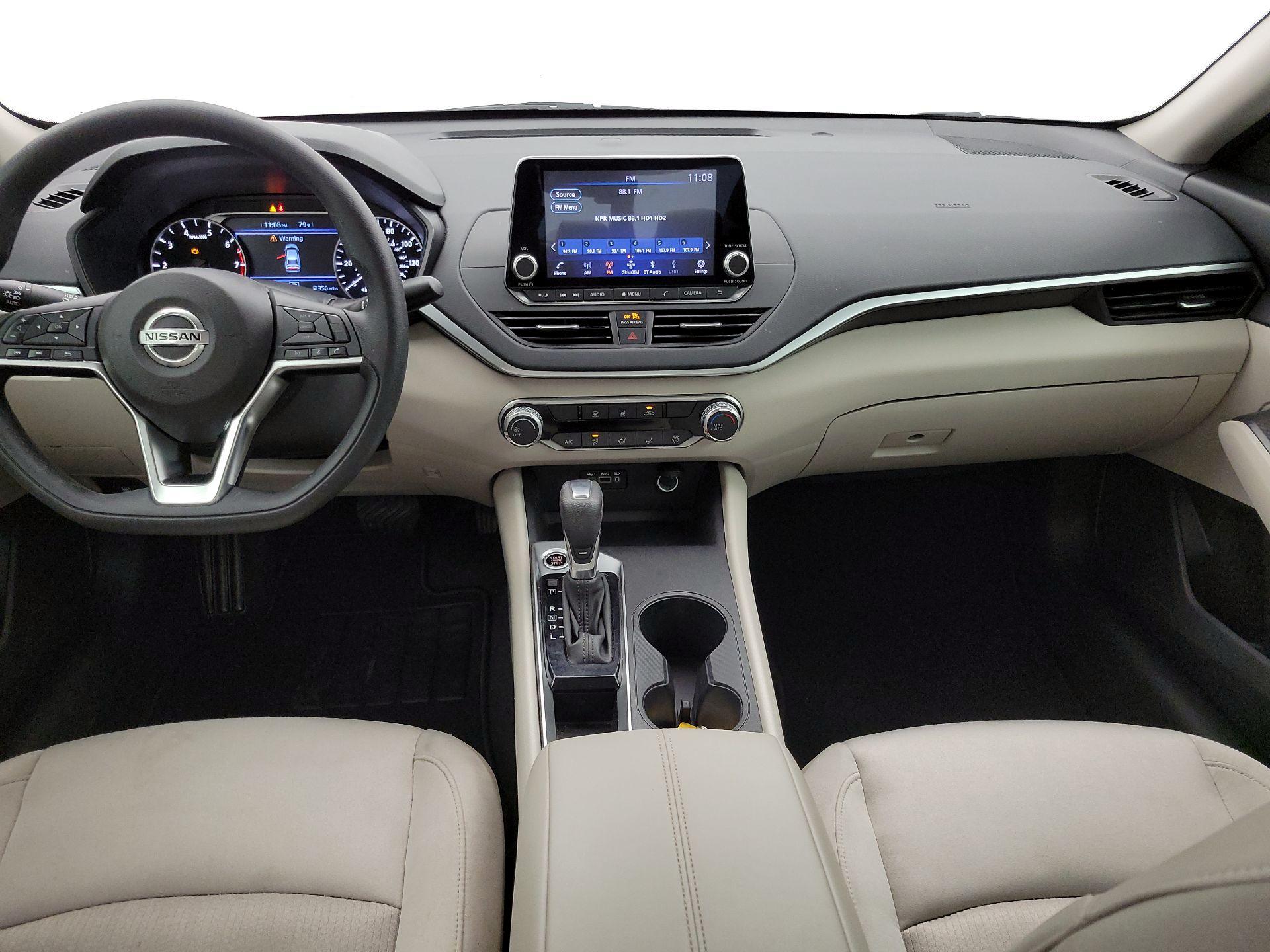 Thumbnail: 2019 Nissan Altima - 9