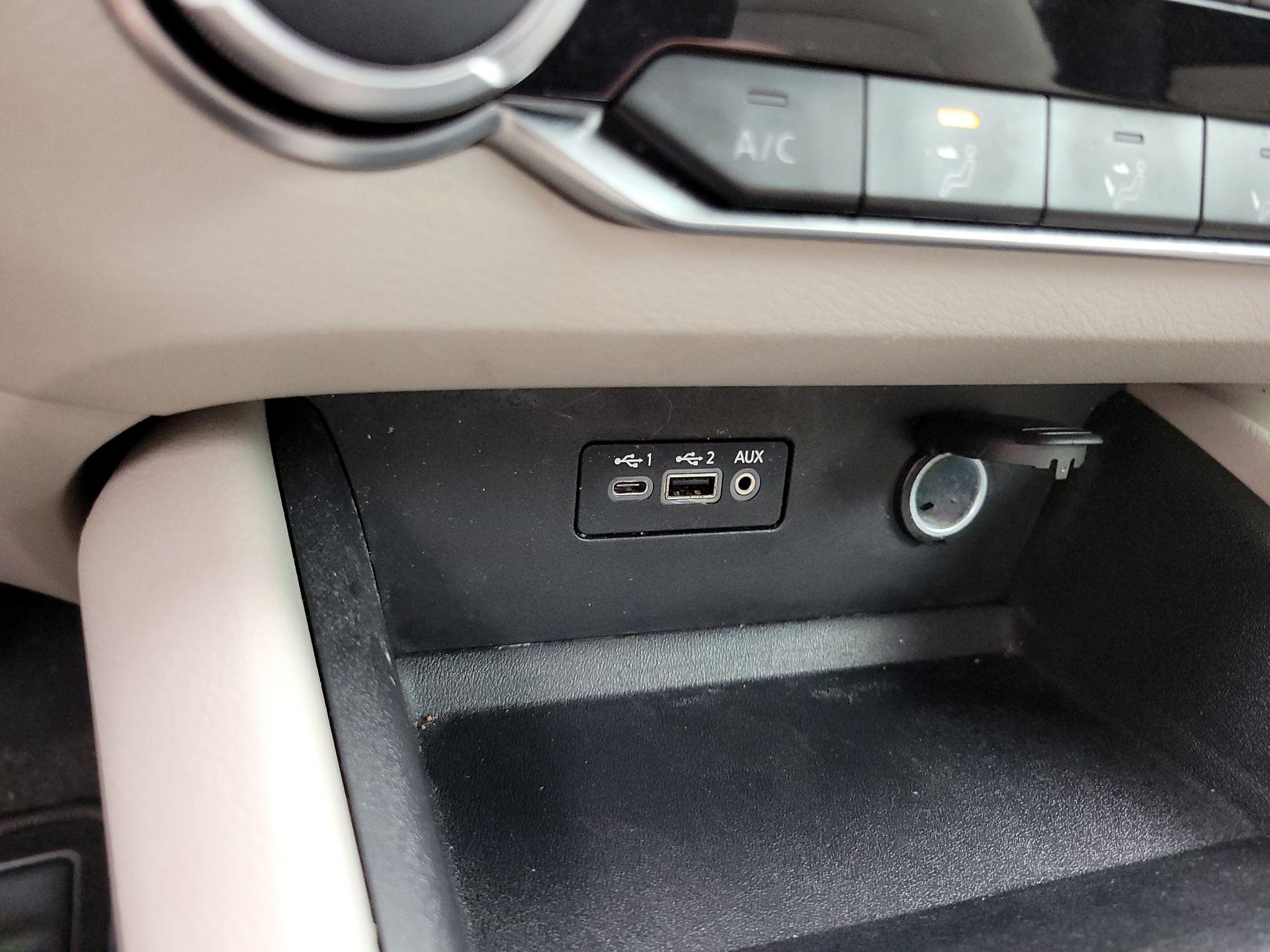 Thumbnail: 2019 Nissan Altima - 18