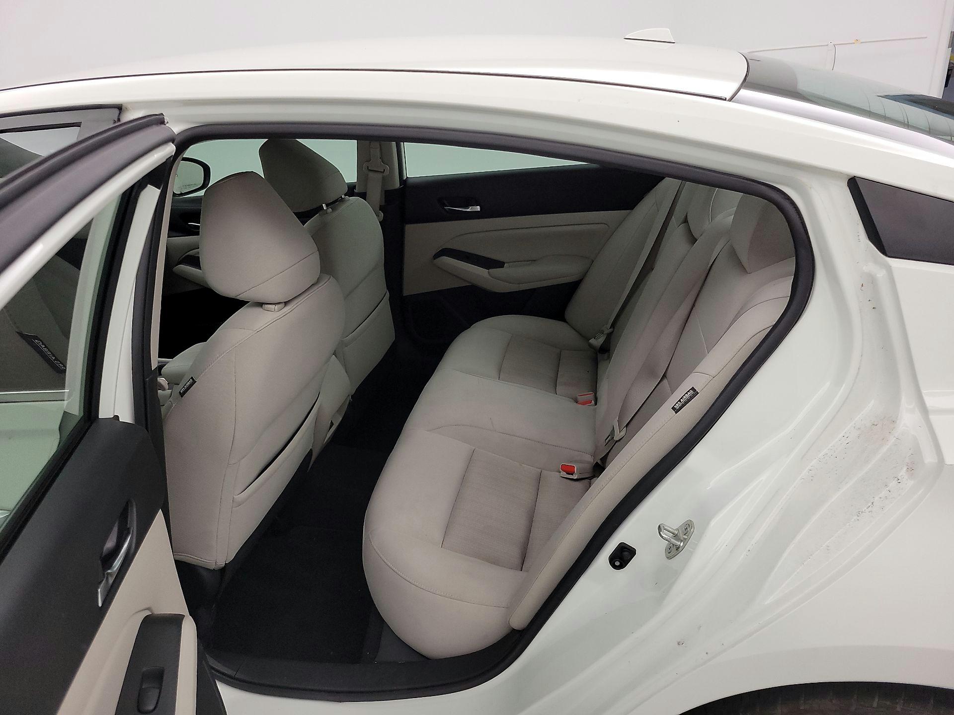 Thumbnail: 2019 Nissan Altima - 19