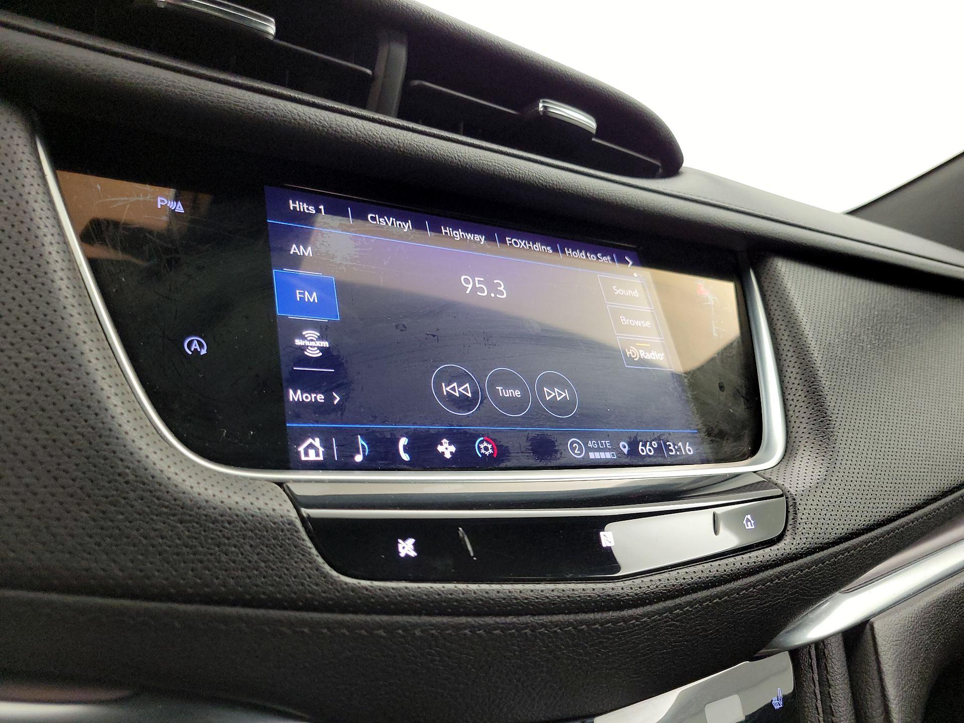 Thumbnail: 2021 Cadillac XT5 - 15