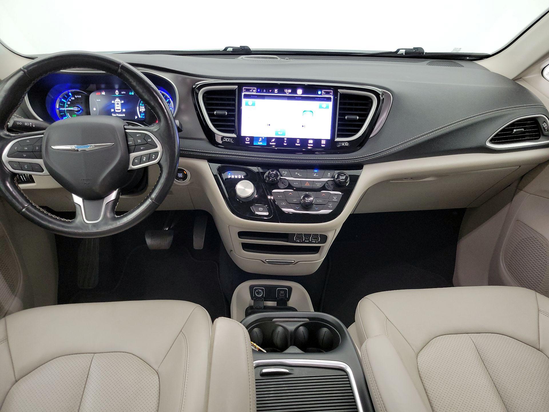 Thumbnail: 2021 Chrysler Pacifica - 9