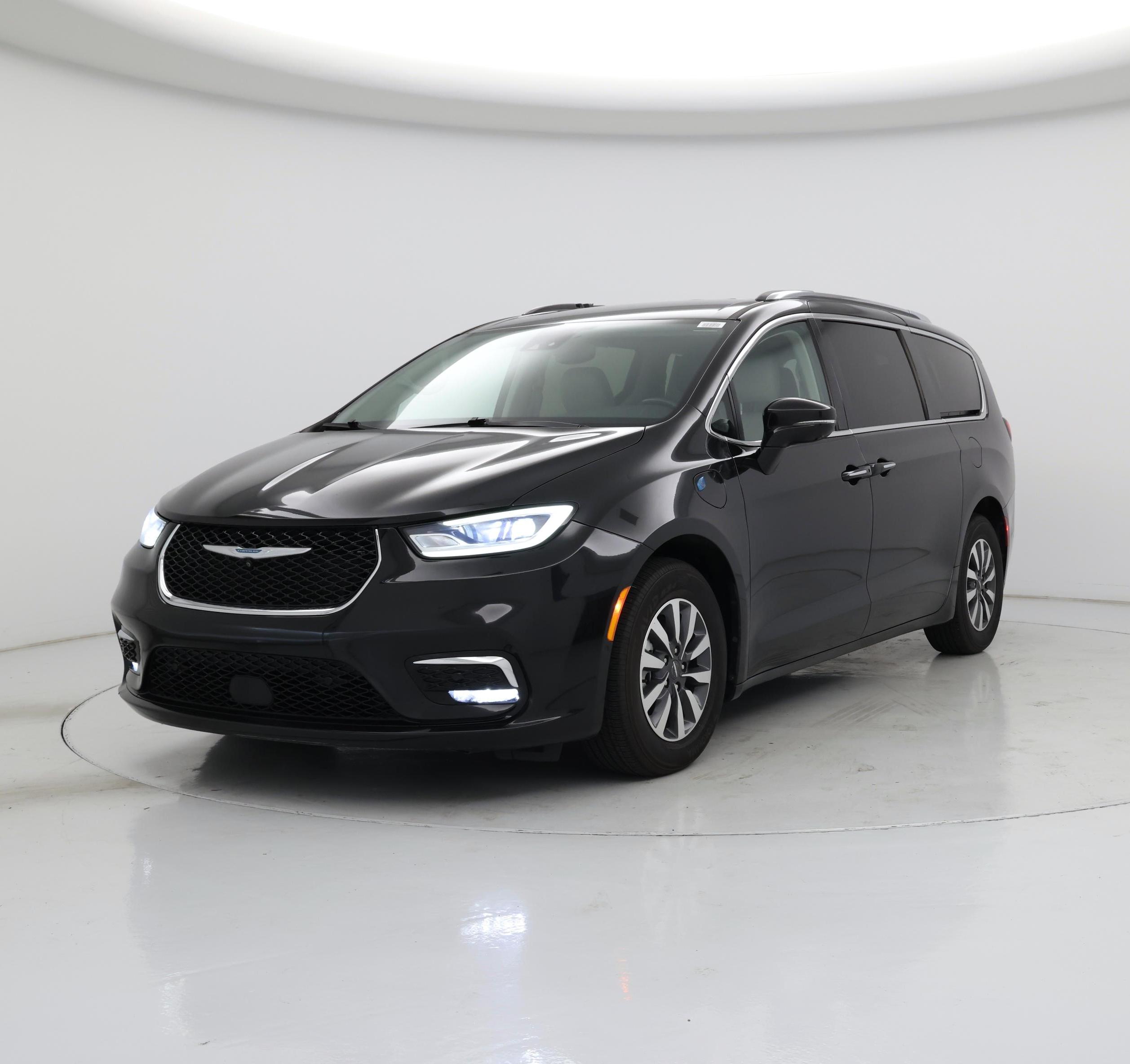 Thumbnail: 2021 Chrysler Pacifica - 4