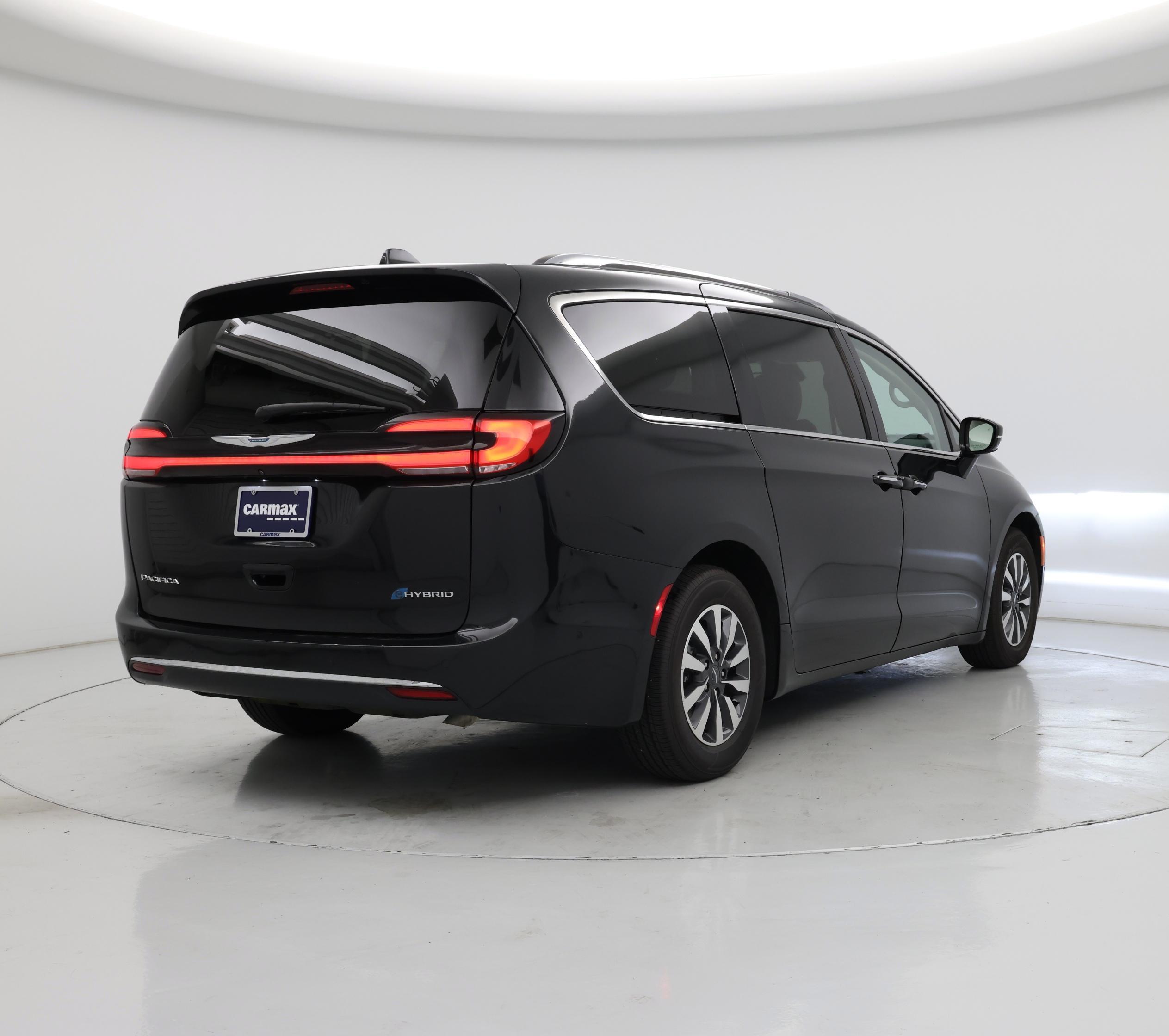 Thumbnail: 2021 Chrysler Pacifica - 8
