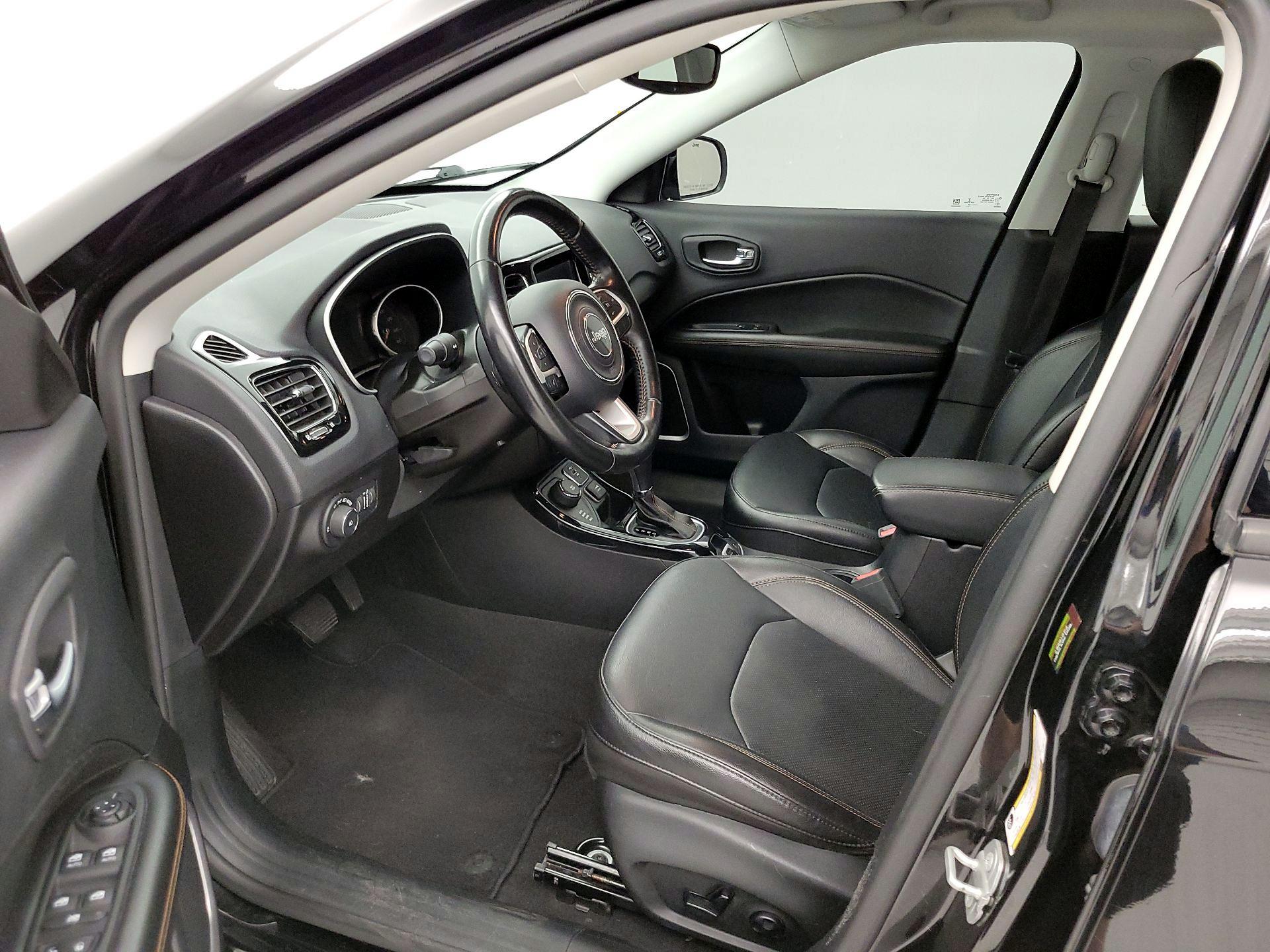 Thumbnail: 2020 Jeep Compass - 11