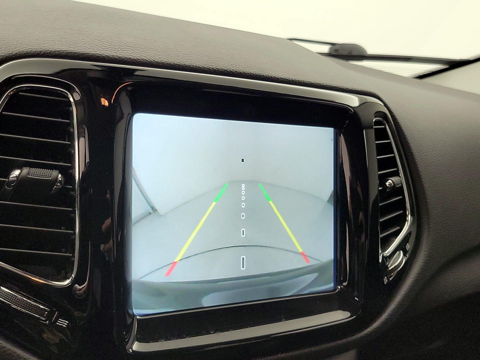 Thumbnail: 2020 Jeep Compass - 14