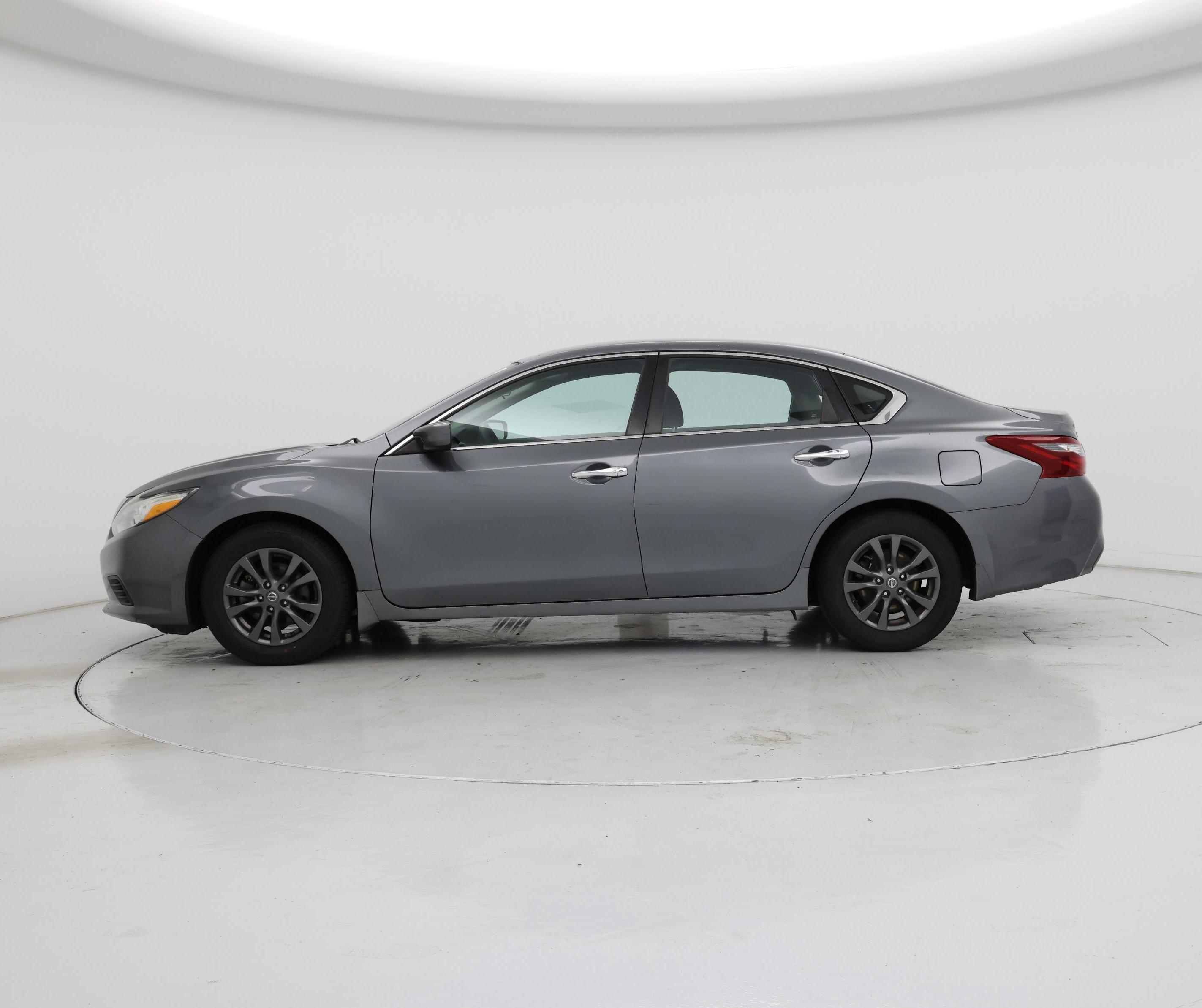 Thumbnail: 2018 Nissan Altima - 3