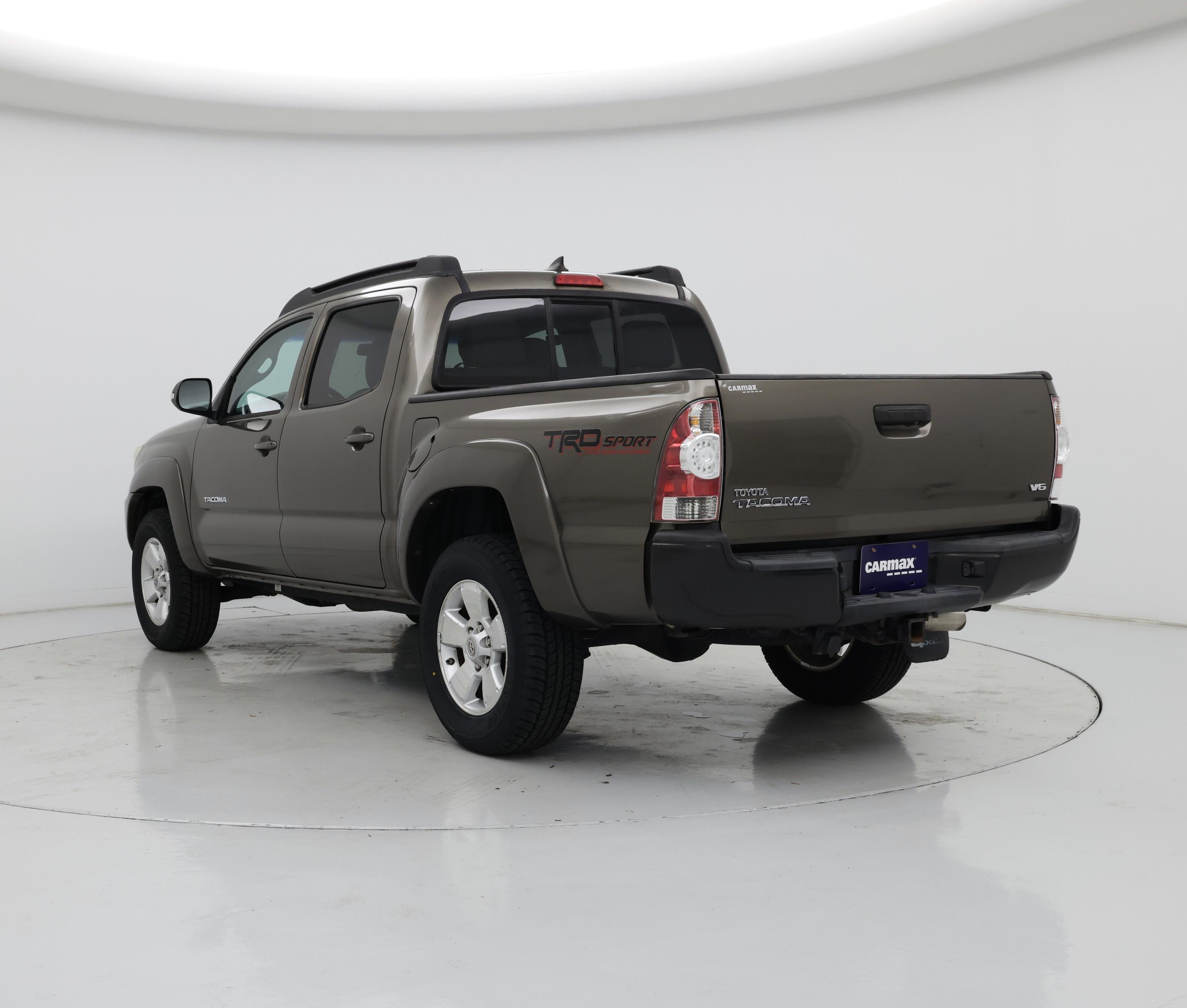 Thumbnail: 2015 Toyota Tacoma - 2