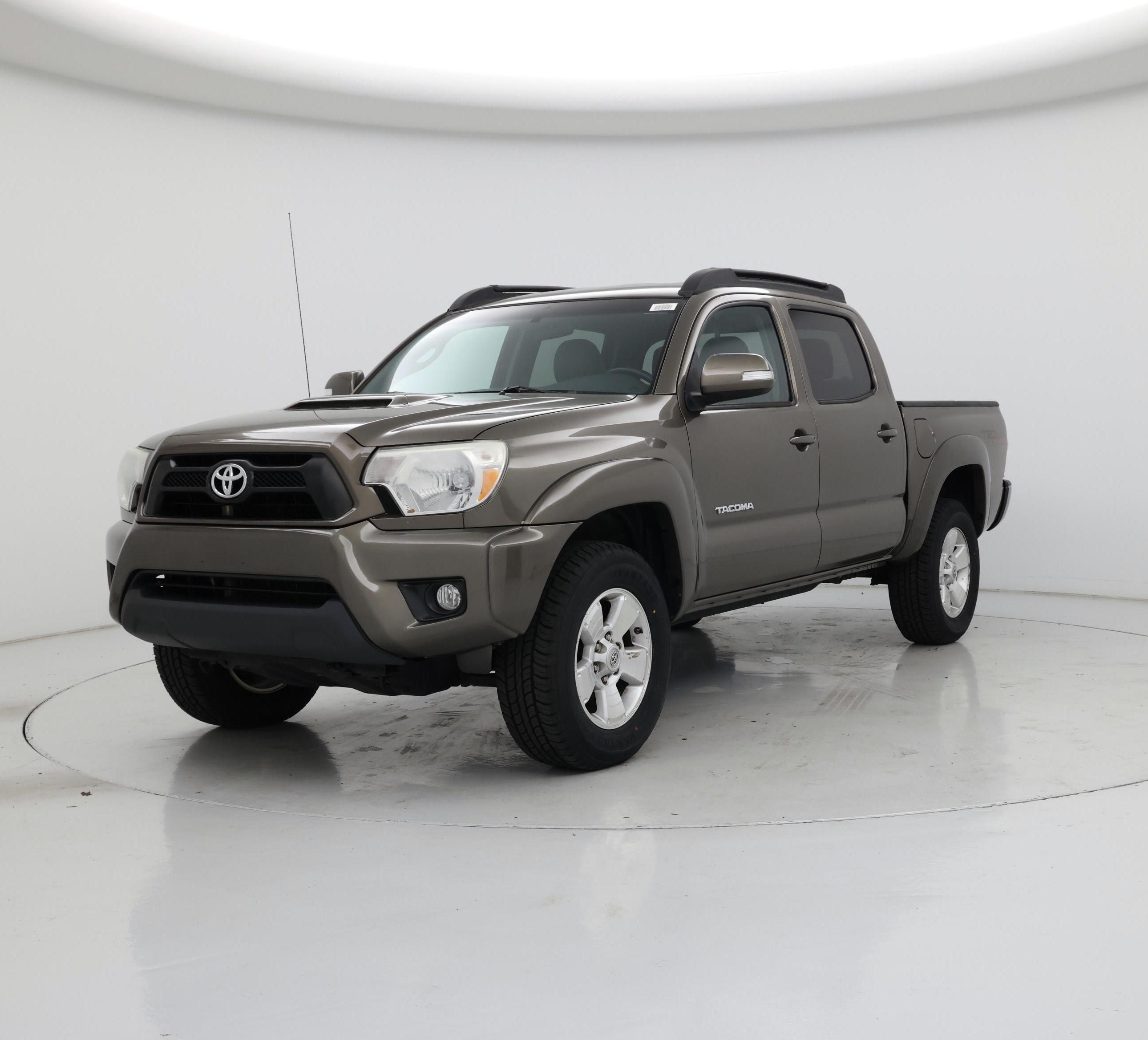 Thumbnail: 2015 Toyota Tacoma - 4
