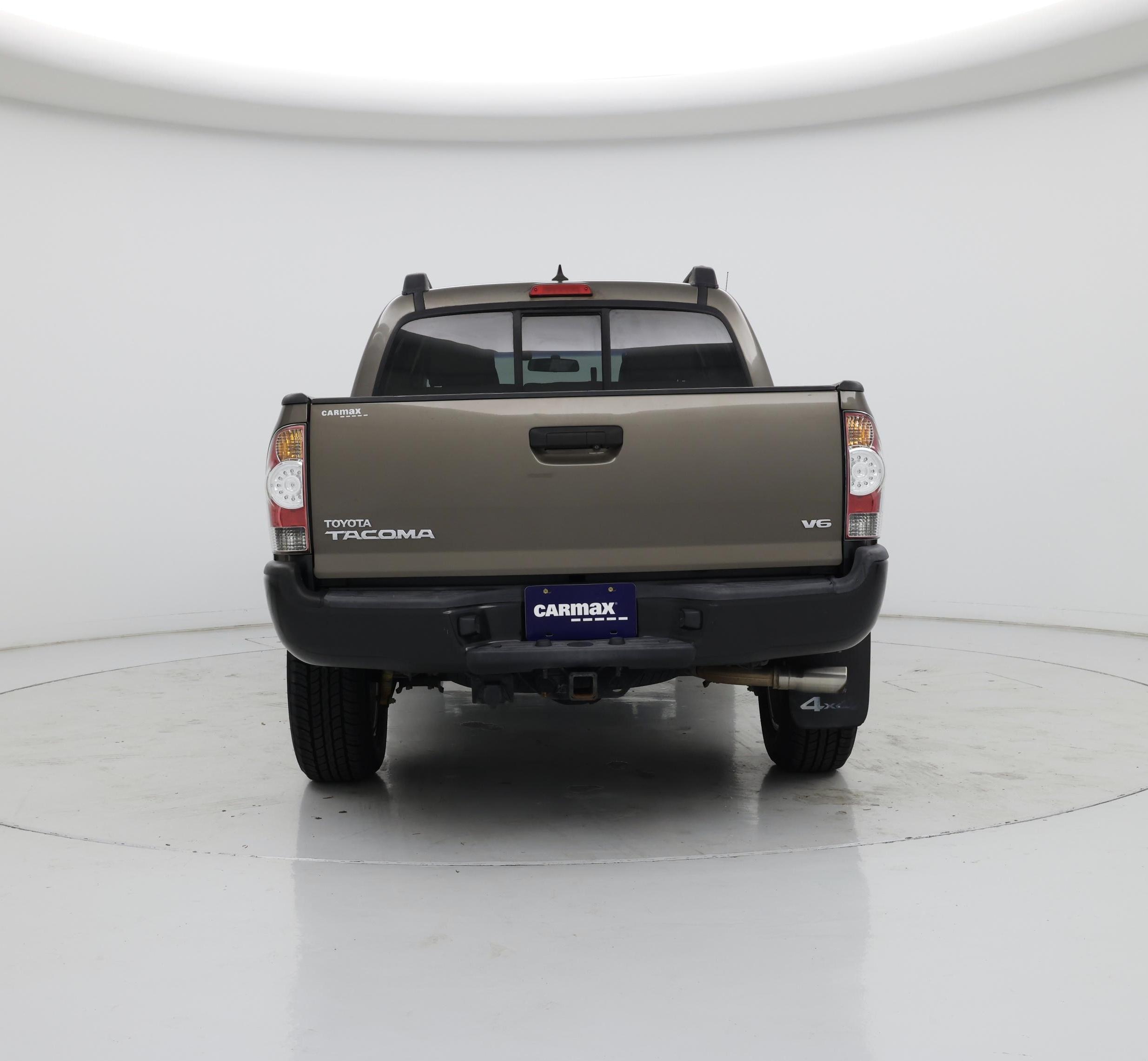 Thumbnail: 2015 Toyota Tacoma - 6