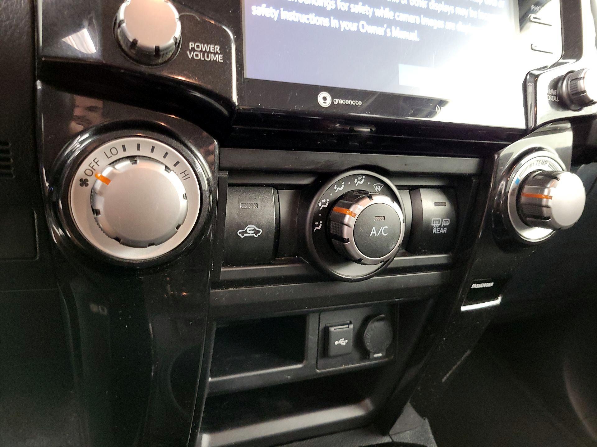 Thumbnail: 2020 Toyota 4Runner - 17