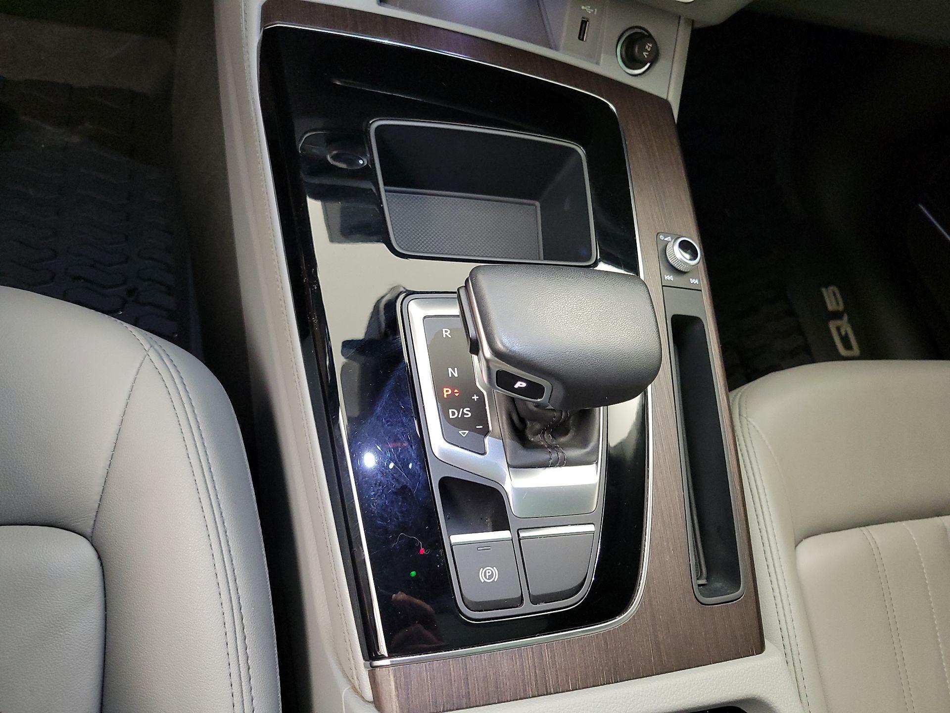 Thumbnail: 2023 Audi Q5 - 17