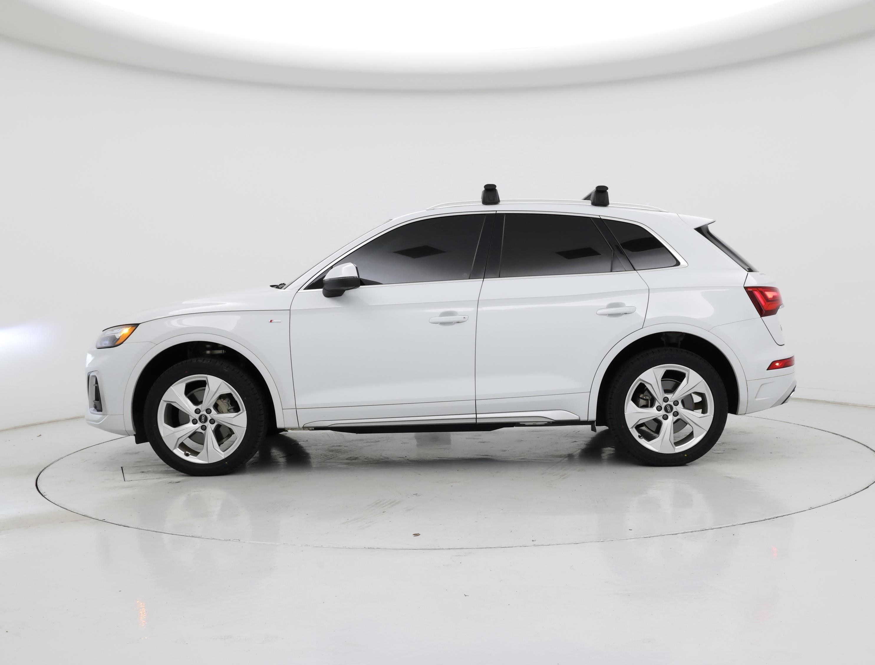 Thumbnail: 2023 Audi Q5 - 3