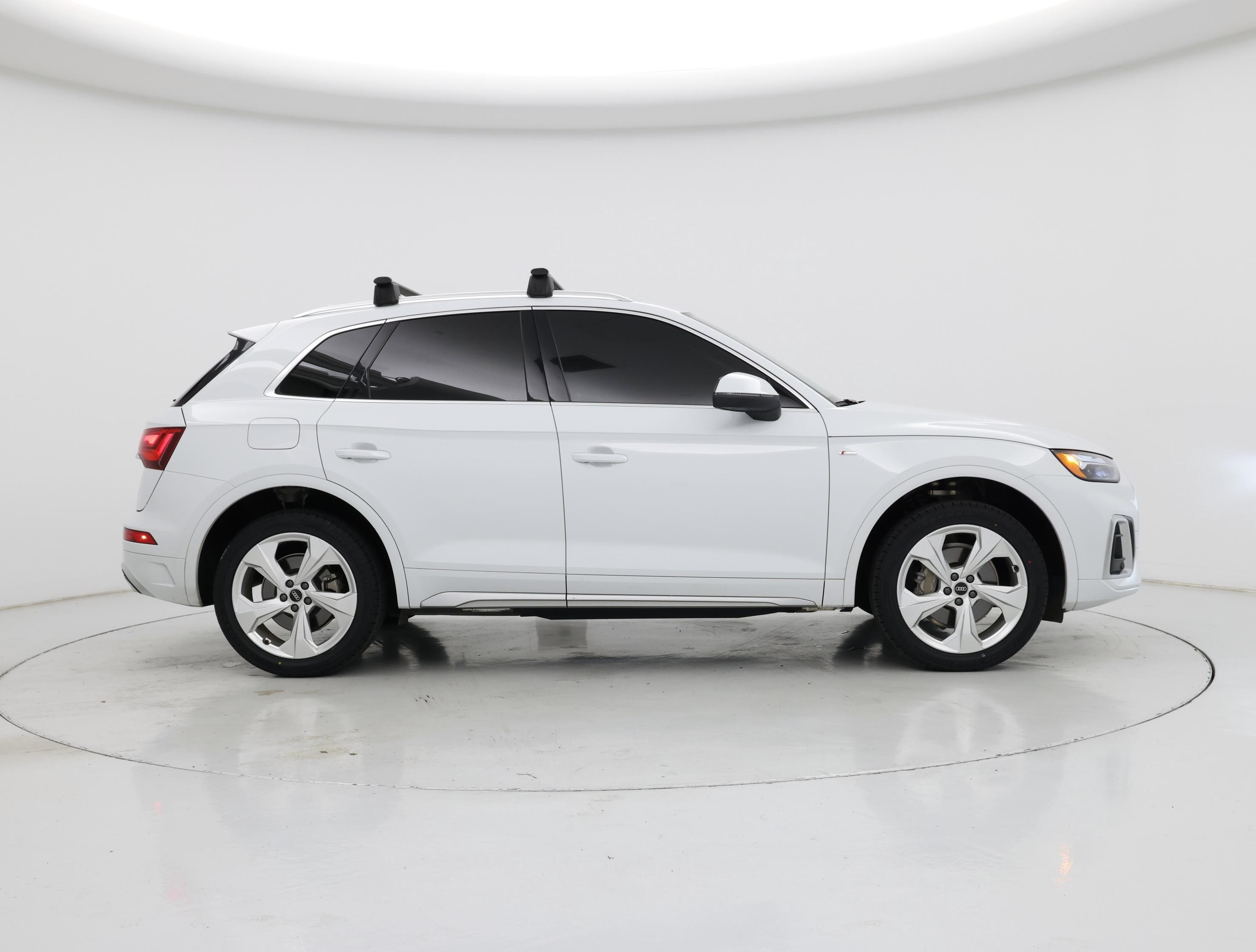 Thumbnail: 2023 Audi Q5 - 7