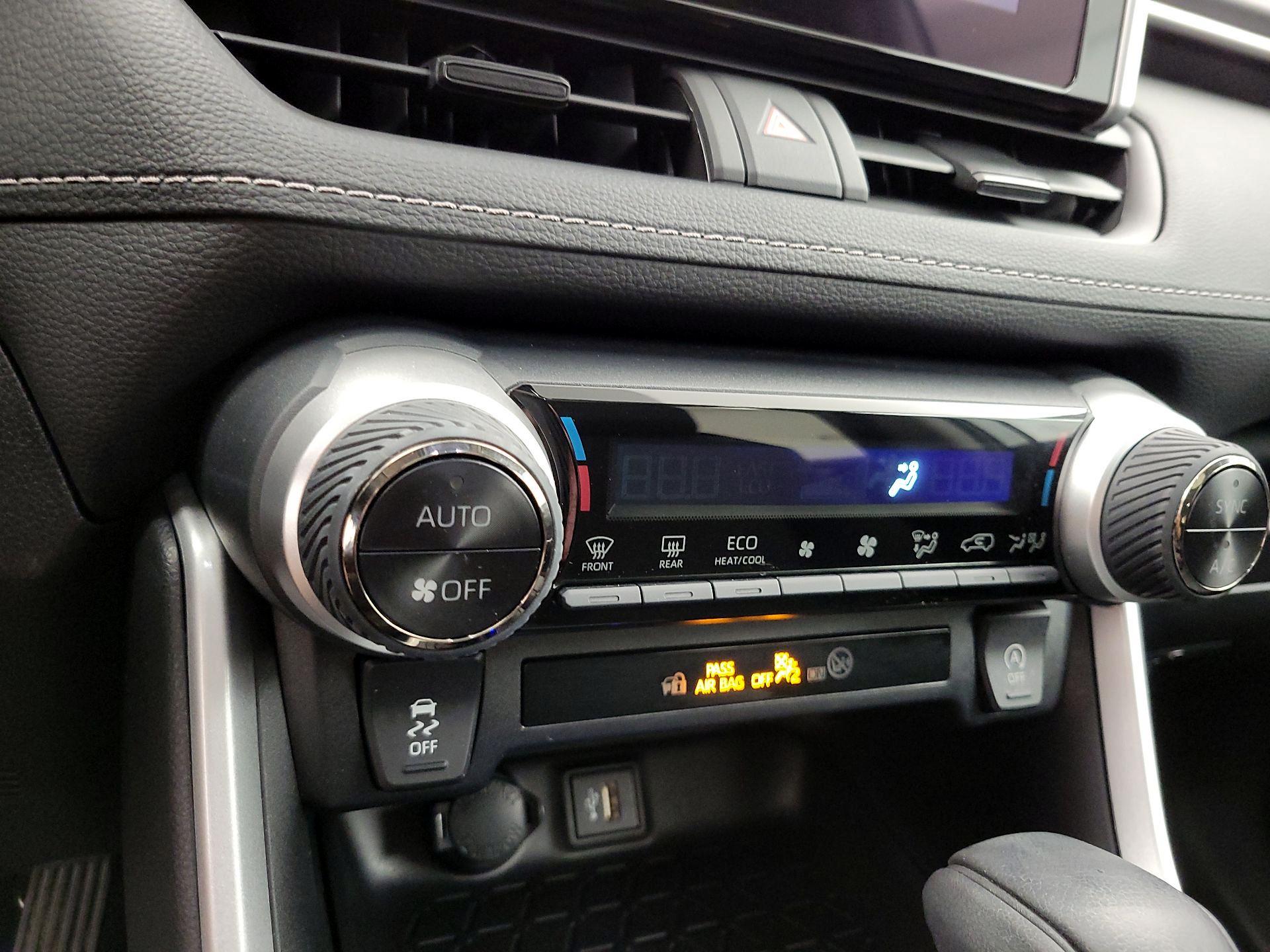 Thumbnail: 2024 Toyota RAV4 - 17