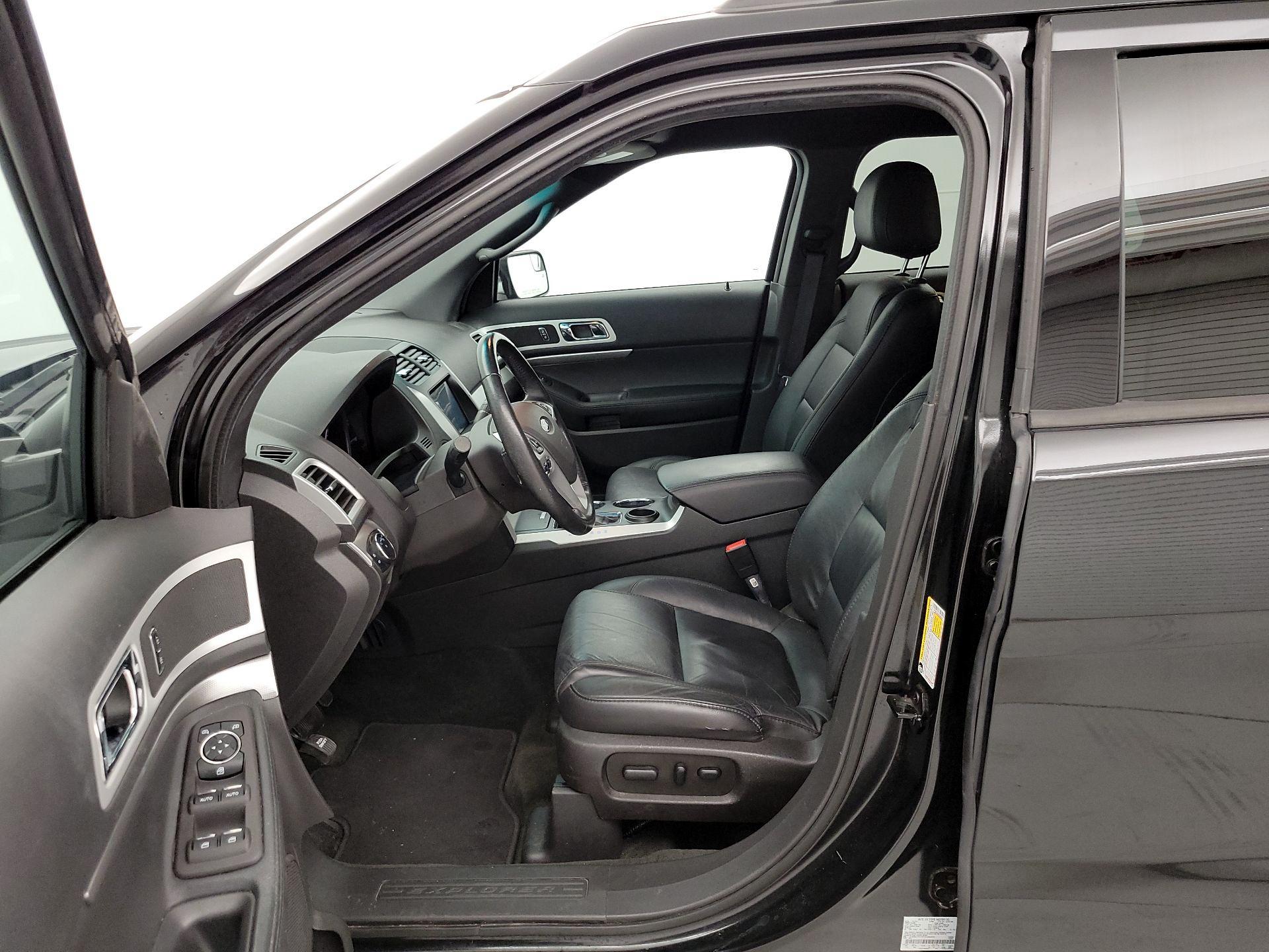 Thumbnail: 2014 Ford Explorer - 11