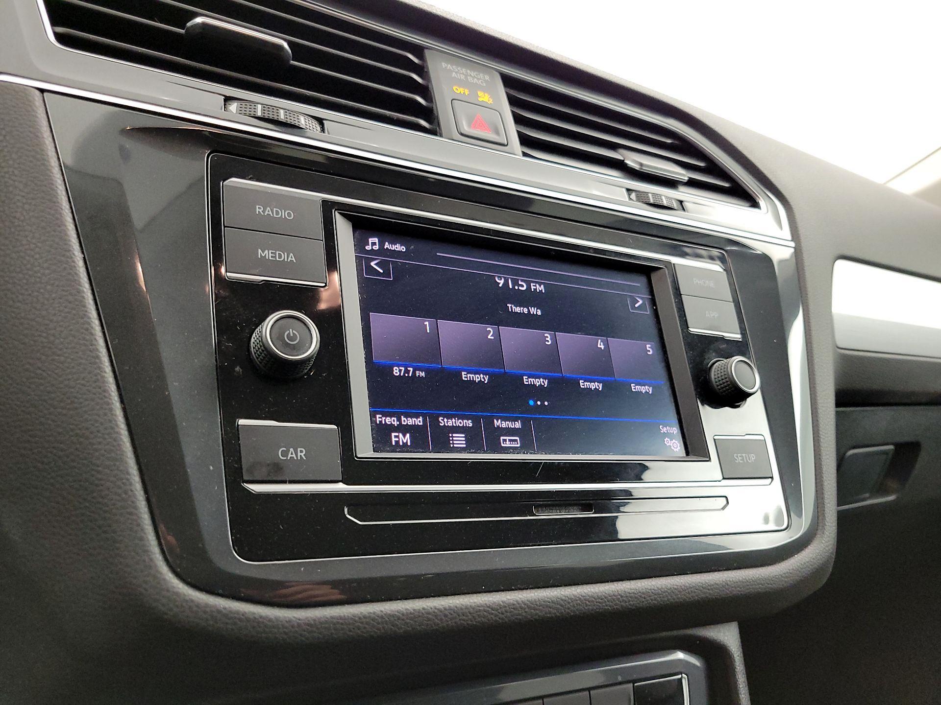 Thumbnail: 2019 Volkswagen Tiguan - 15