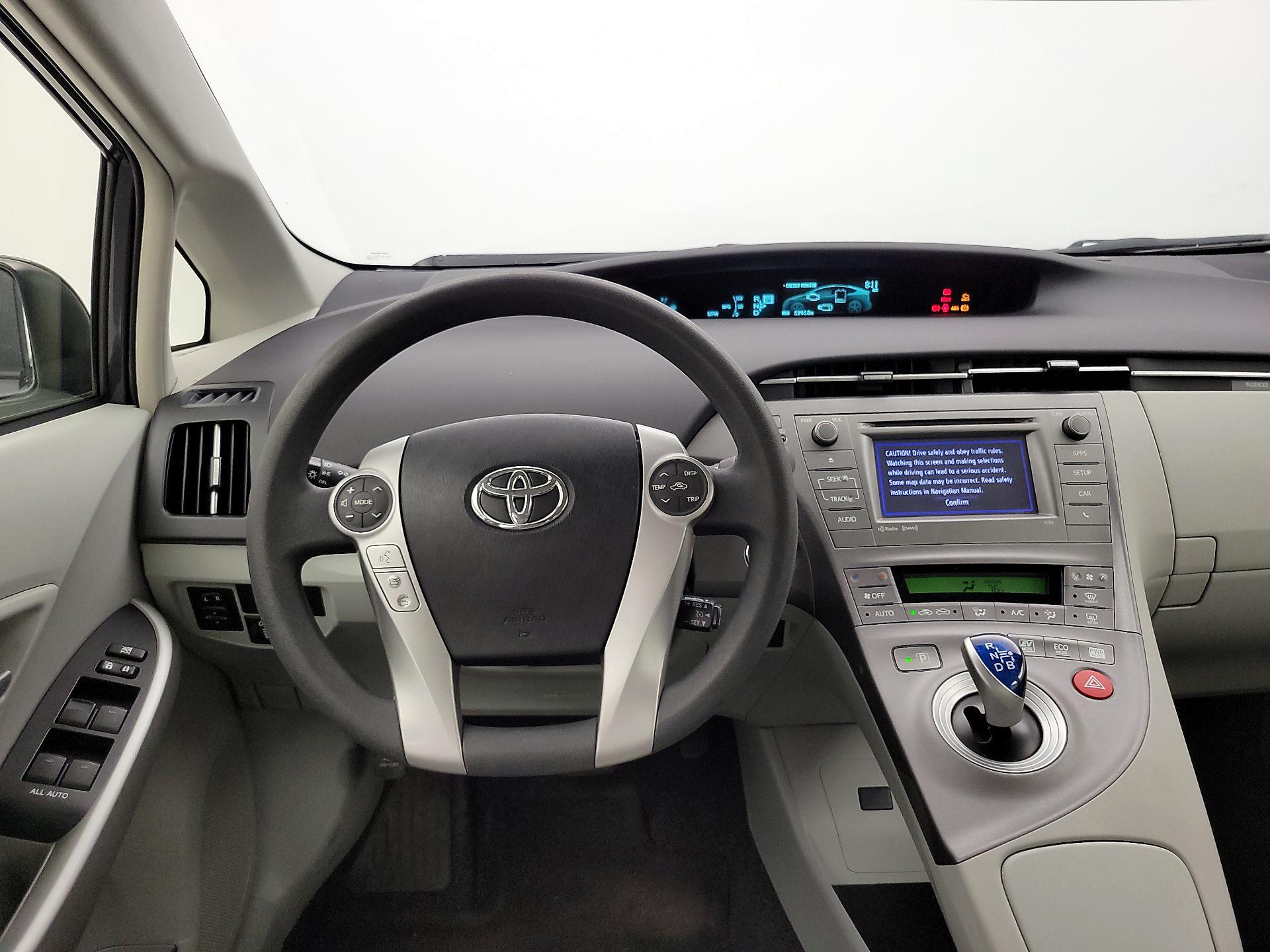 Thumbnail: 2014 Toyota Prius - 10