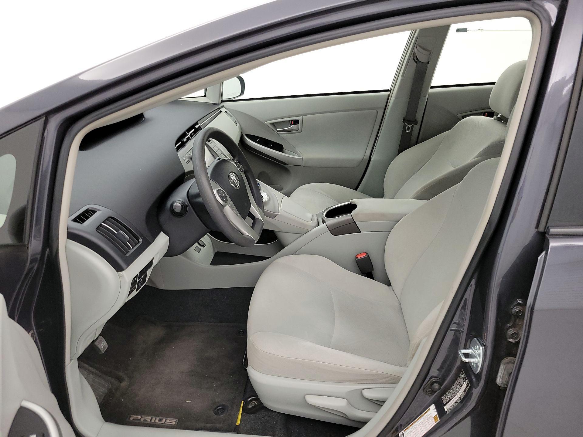 Thumbnail: 2014 Toyota Prius - 11