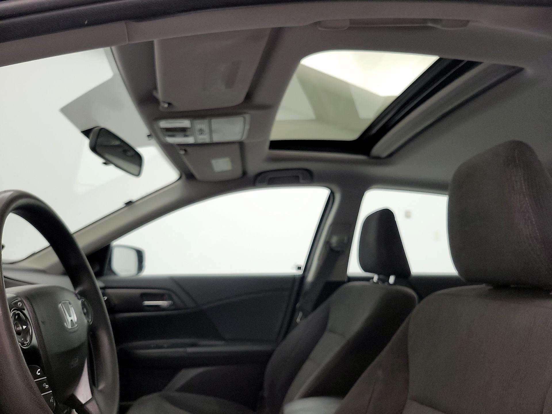 Thumbnail: 2015 Honda Accord - 19