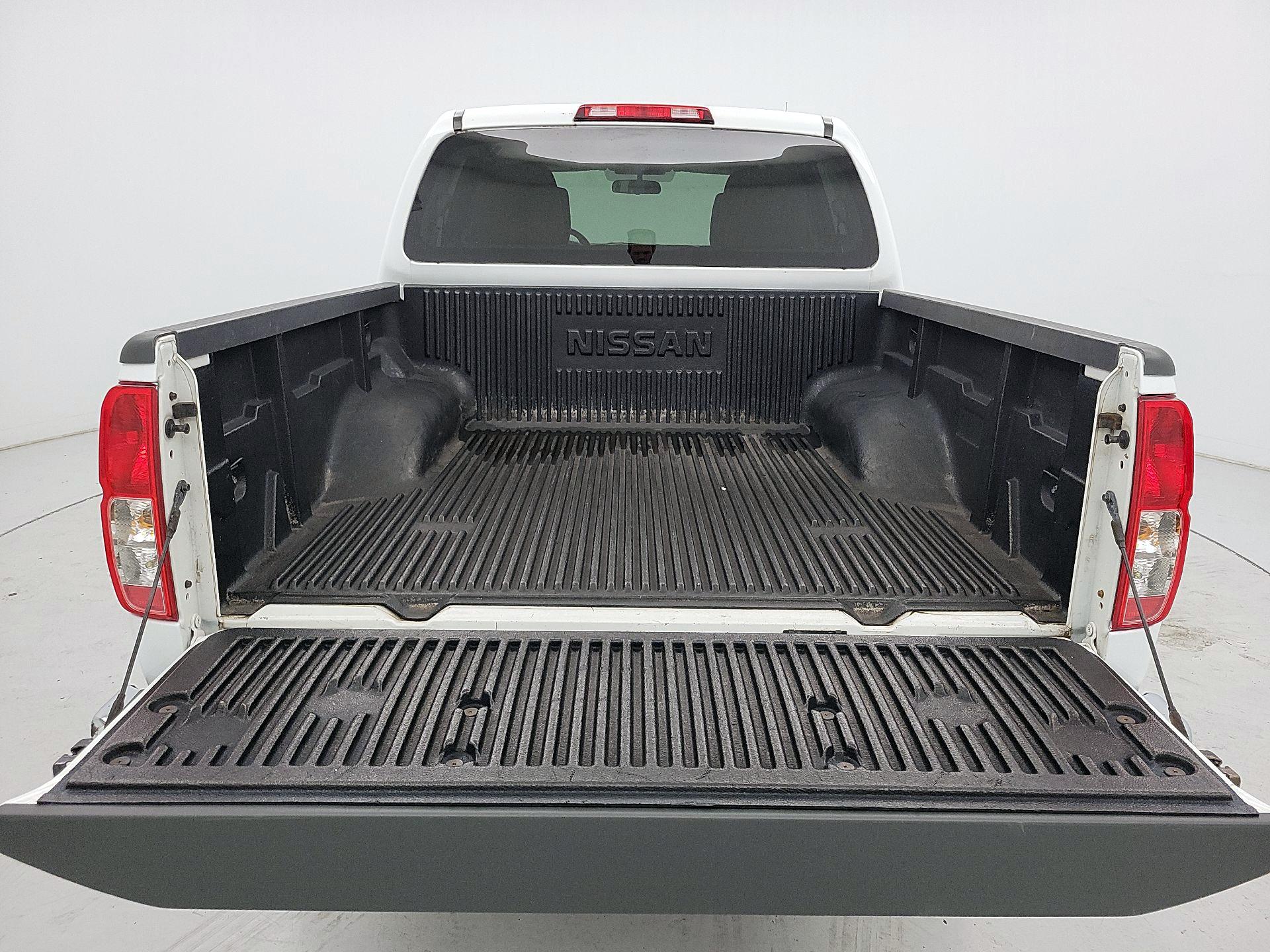 Thumbnail: 2015 Nissan Frontier - 19