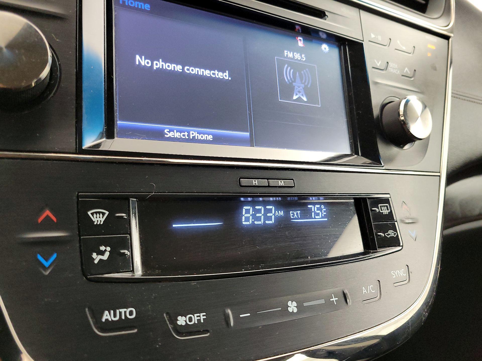 Thumbnail: 2018 Toyota Avalon - 16
