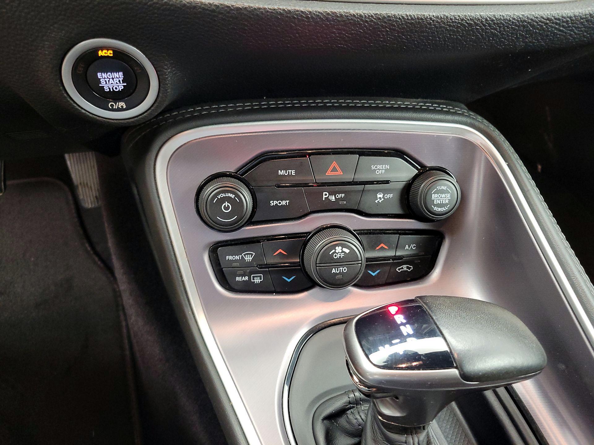 Thumbnail: 2019 Dodge Challenger - 16