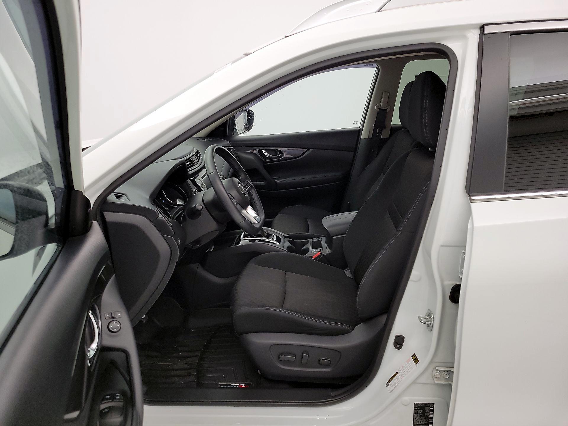 Thumbnail: 2019 Nissan Rogue - 11