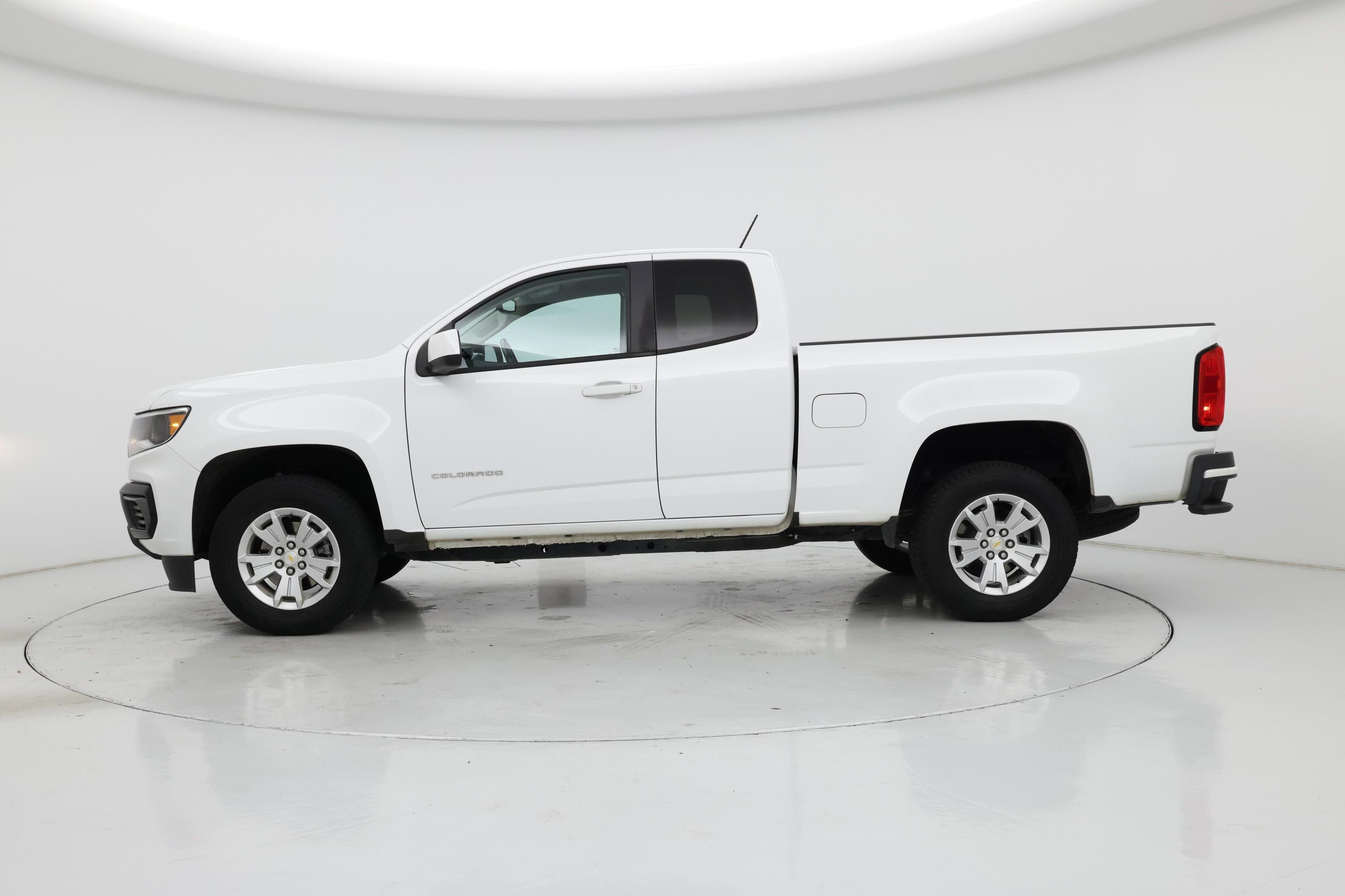 Thumbnail: 2022 Chevrolet Colorado - 3