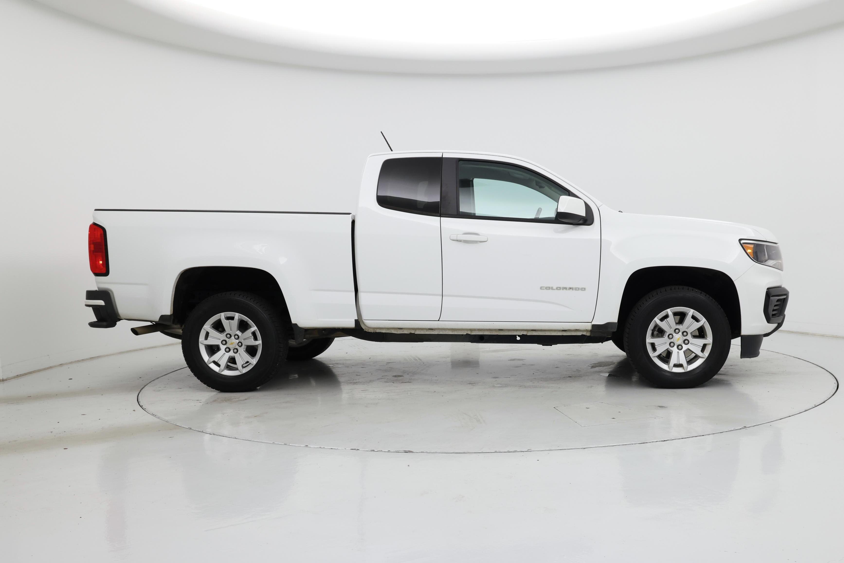 Thumbnail: 2022 Chevrolet Colorado - 7