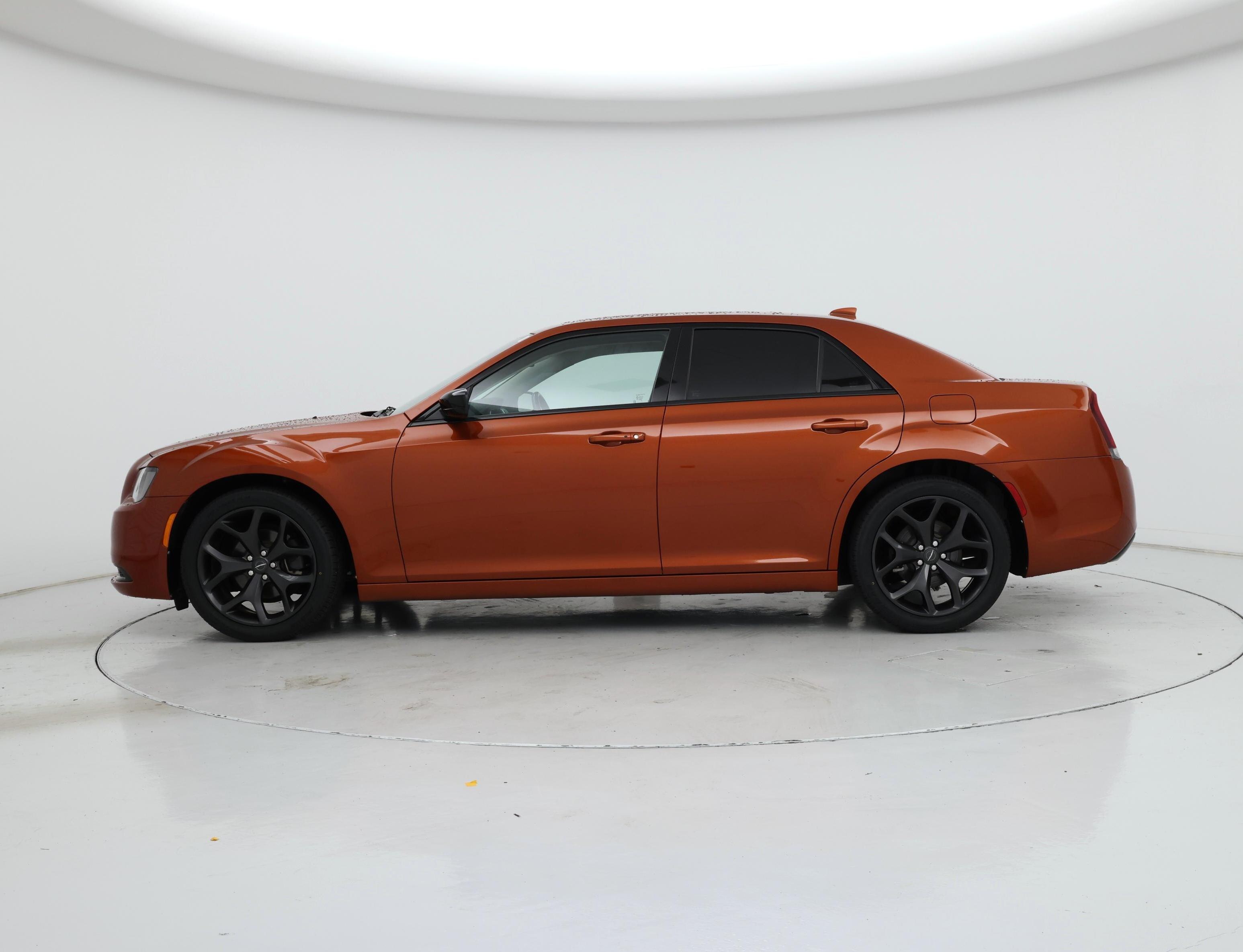 Thumbnail: 2021 Chrysler 300 - 3