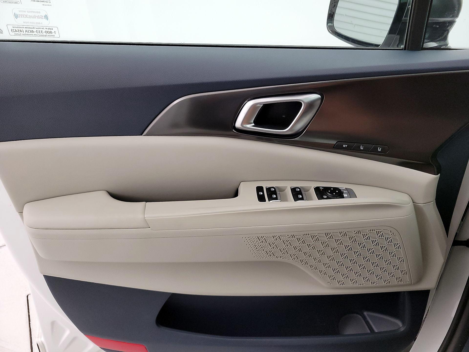 Thumbnail: 2025 Kia Carnival - 12