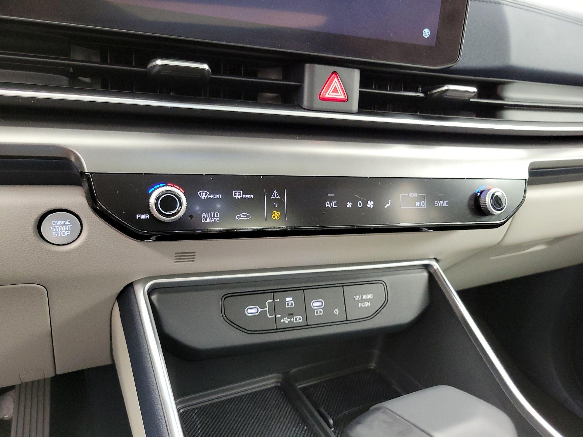 Thumbnail: 2025 Kia Carnival - 17