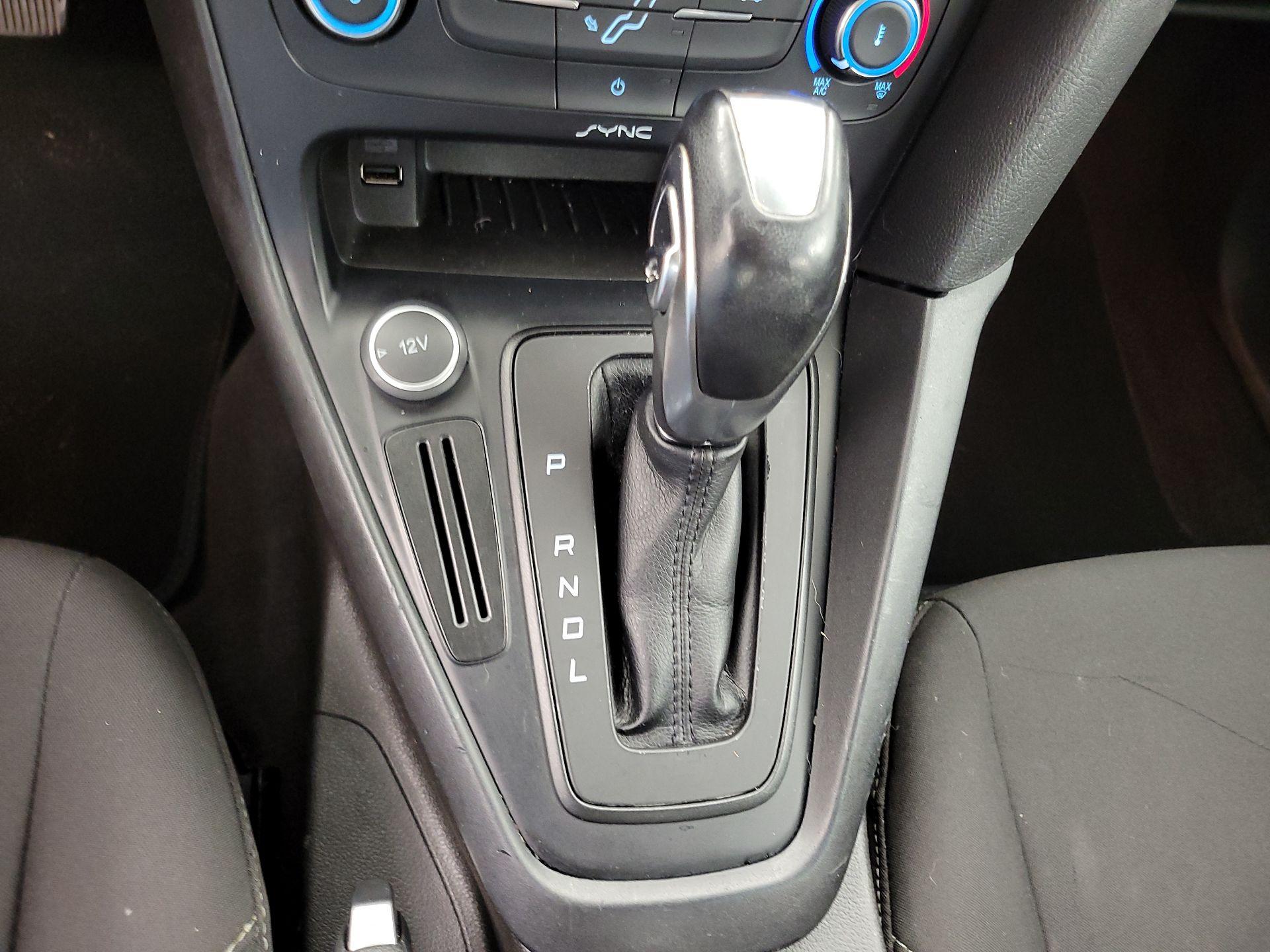 Thumbnail: 2016 Ford Focus - 17
