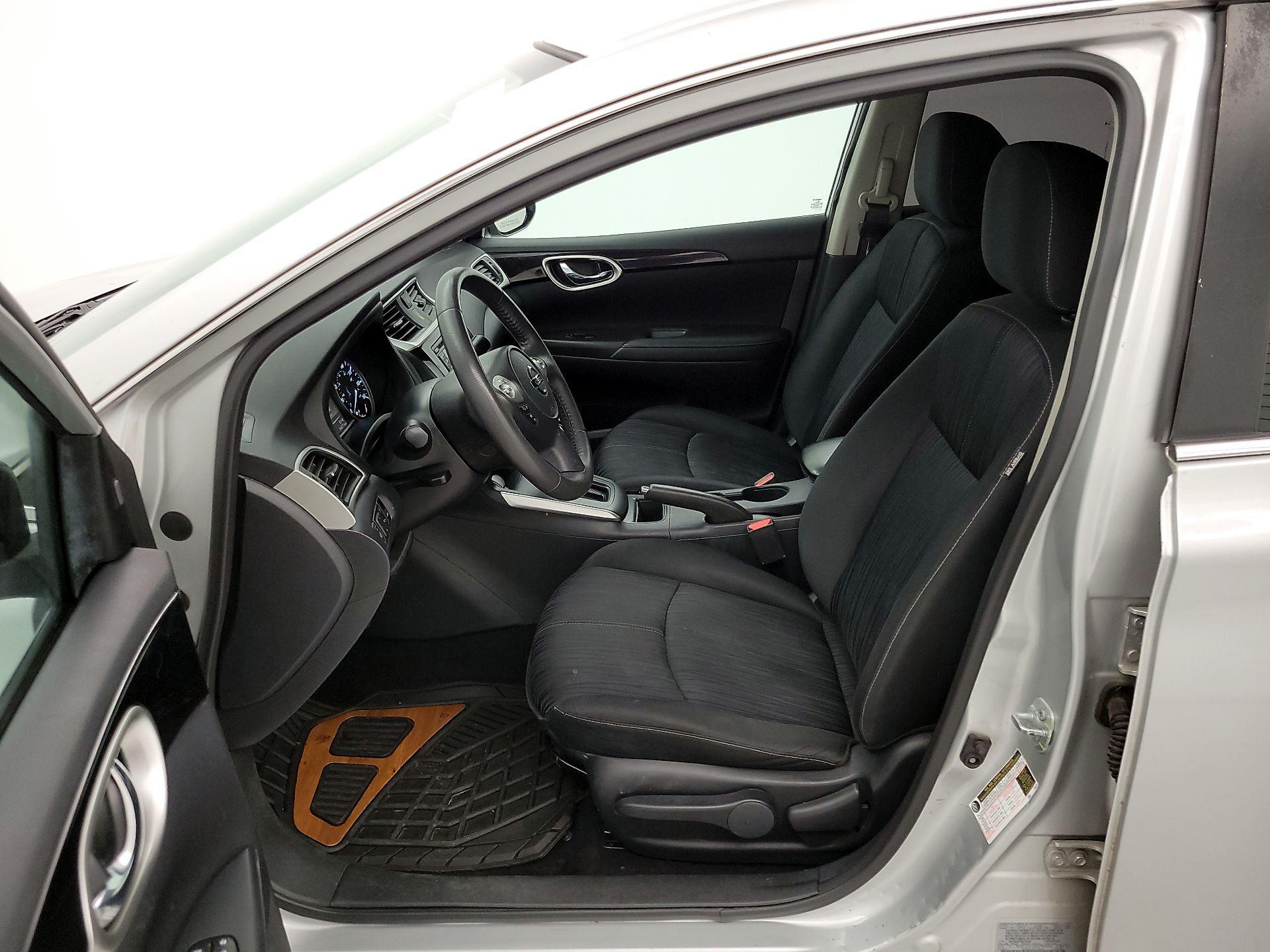 Thumbnail: 2017 Nissan Sentra - 11