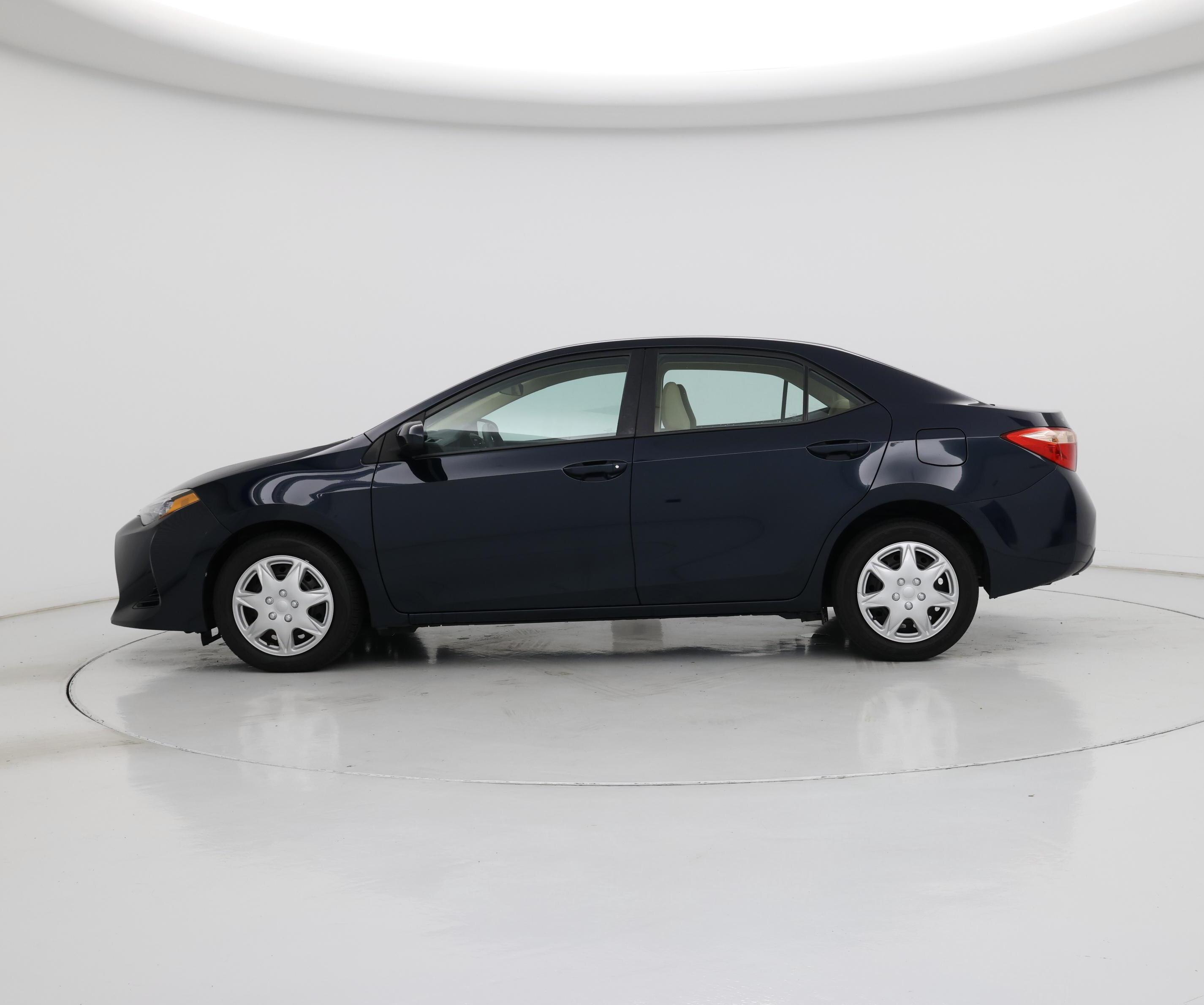 Thumbnail: 2017 Toyota Corolla - 3