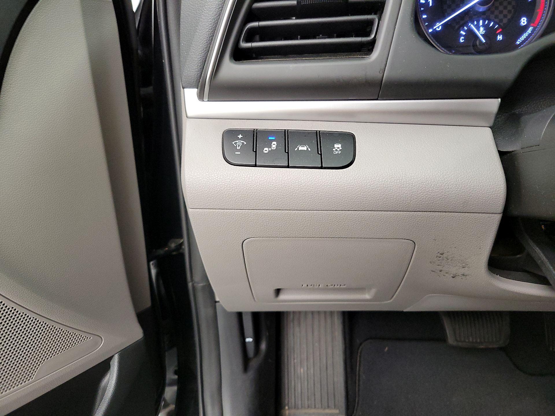 Thumbnail: 2019 Hyundai Elantra - 13