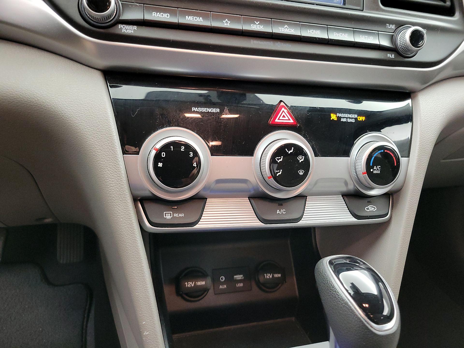 Thumbnail: 2019 Hyundai Elantra - 16
