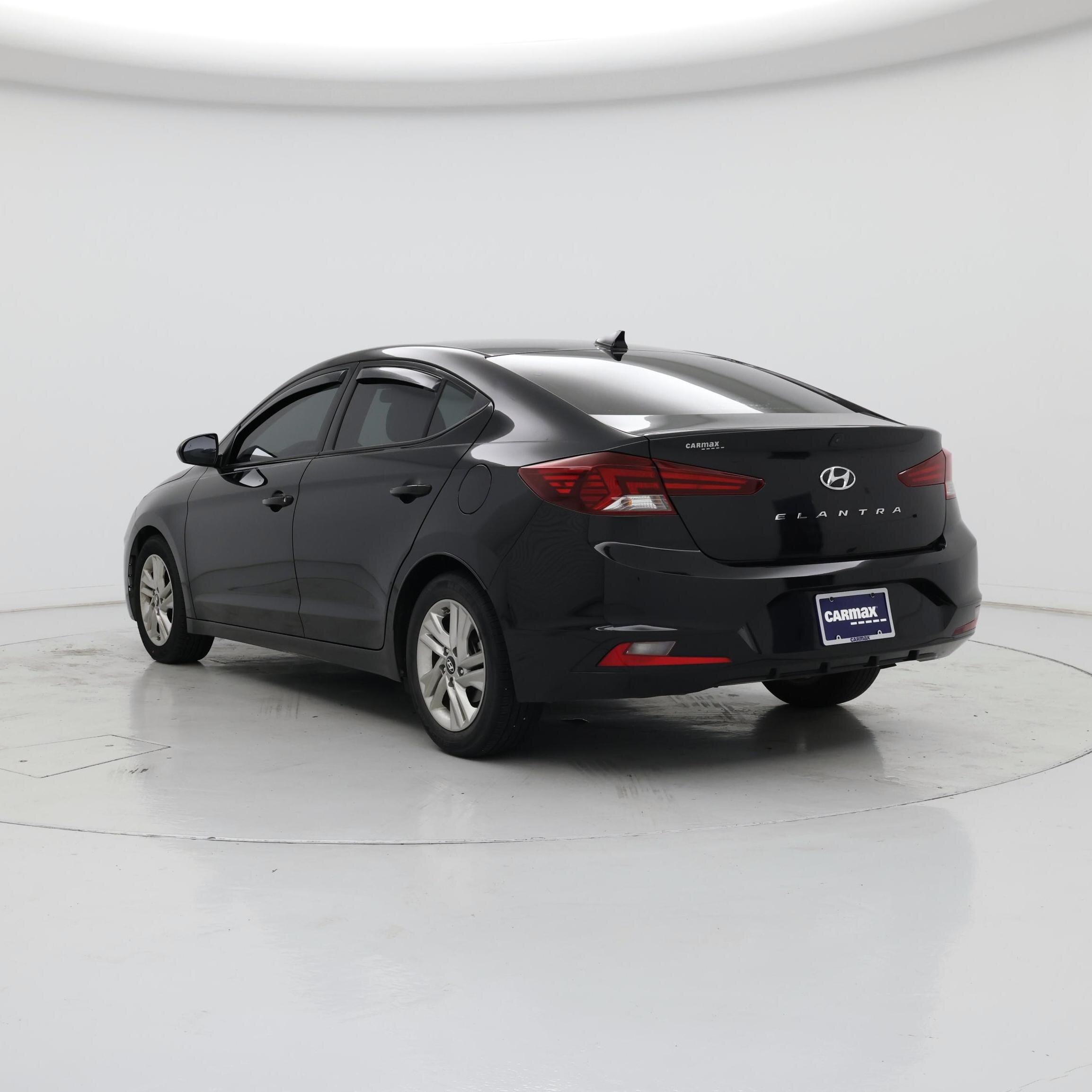 Thumbnail: 2019 Hyundai Elantra - 2