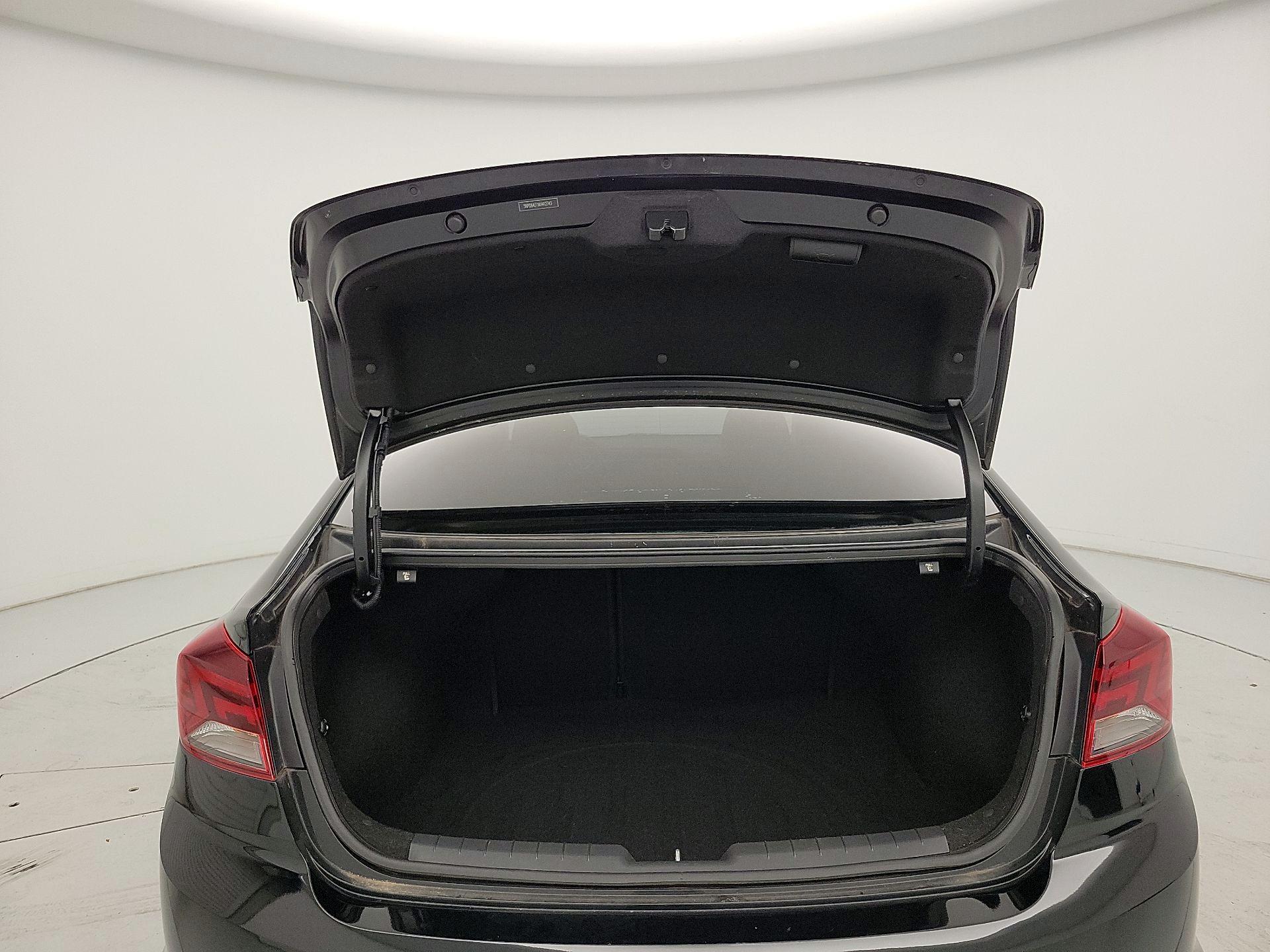 Thumbnail: 2019 Hyundai Elantra - 20