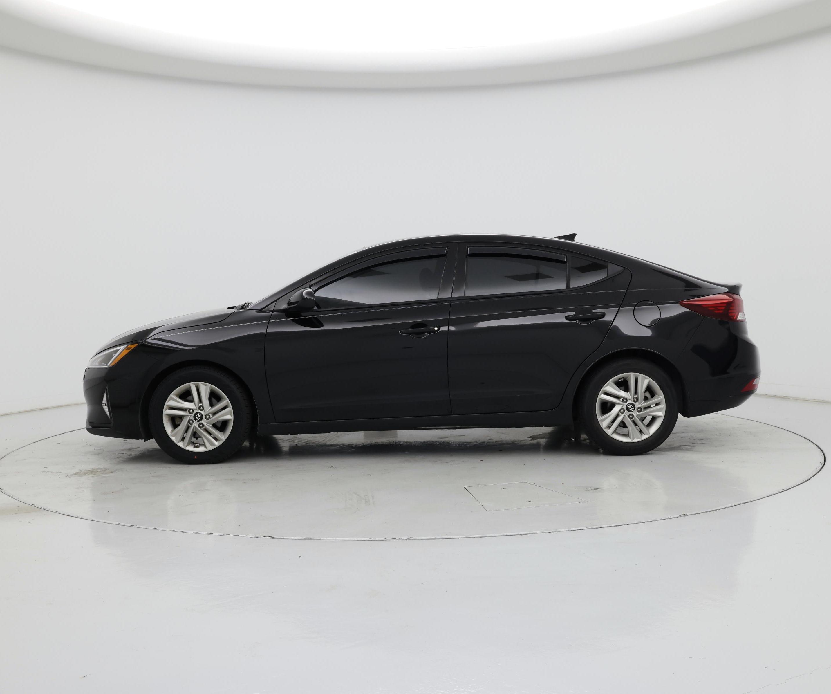 Thumbnail: 2019 Hyundai Elantra - 3
