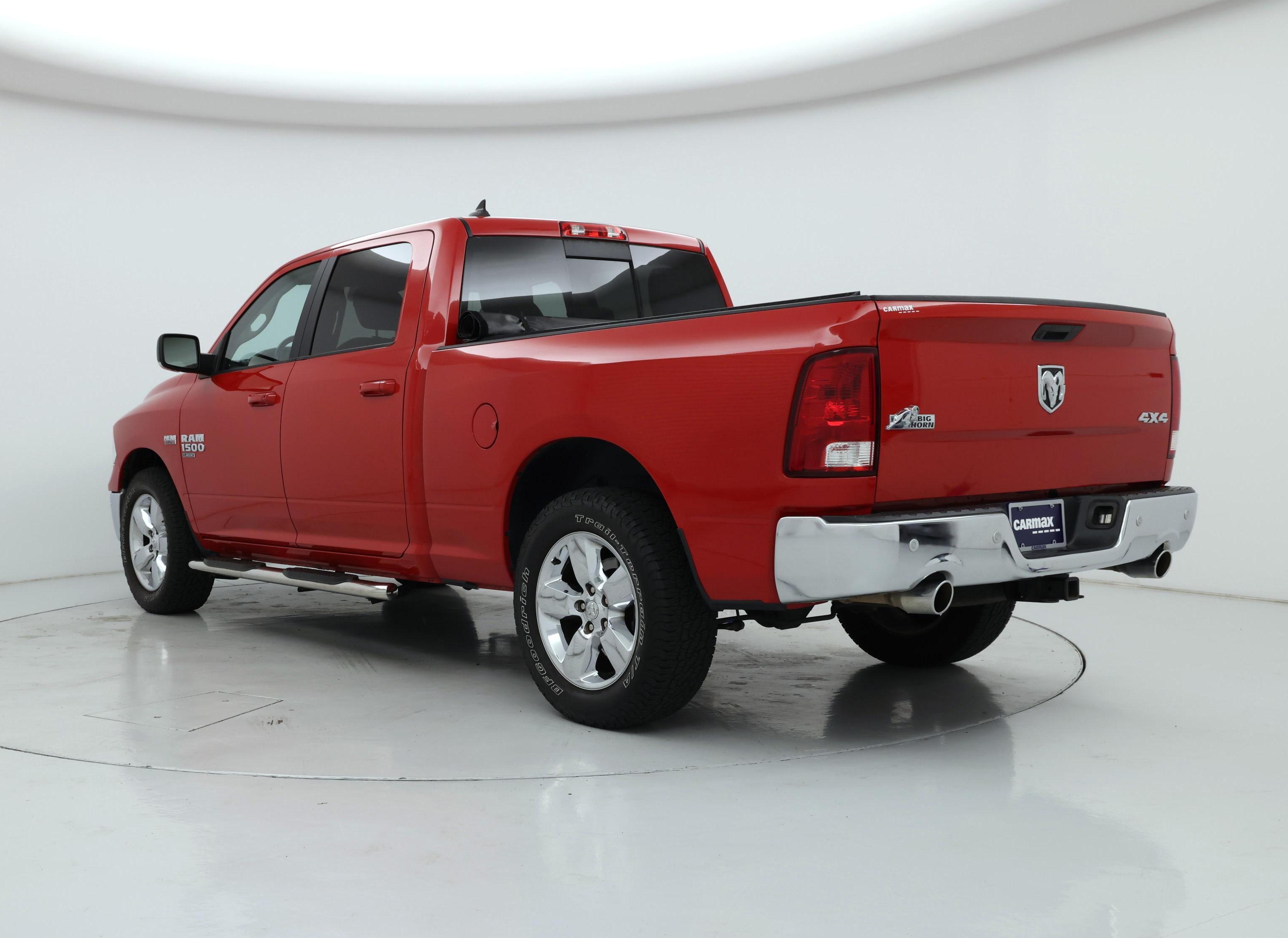 Thumbnail: 2019 RAM 1500 Classic - 2