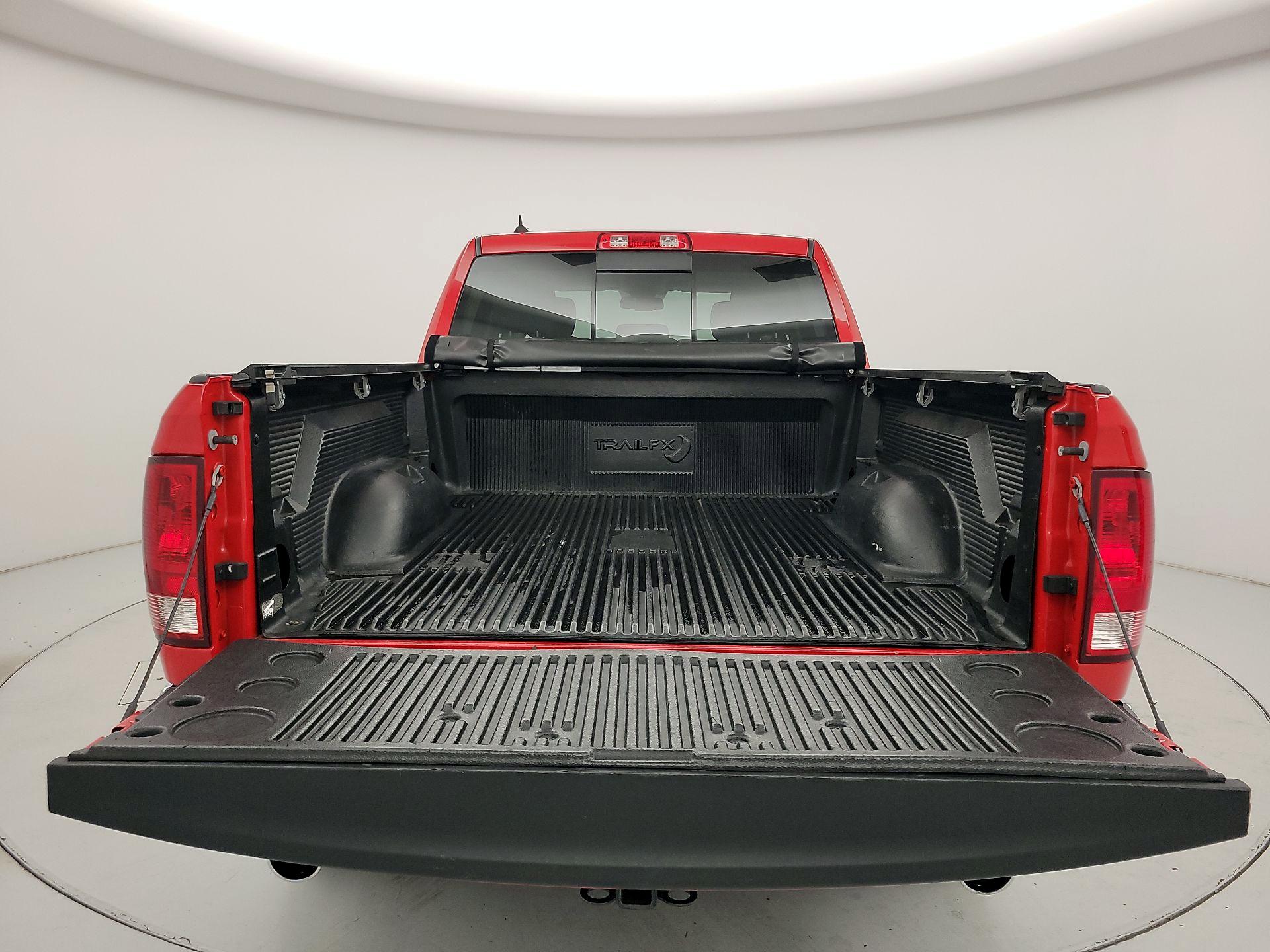 Thumbnail: 2019 RAM 1500 Classic - 20