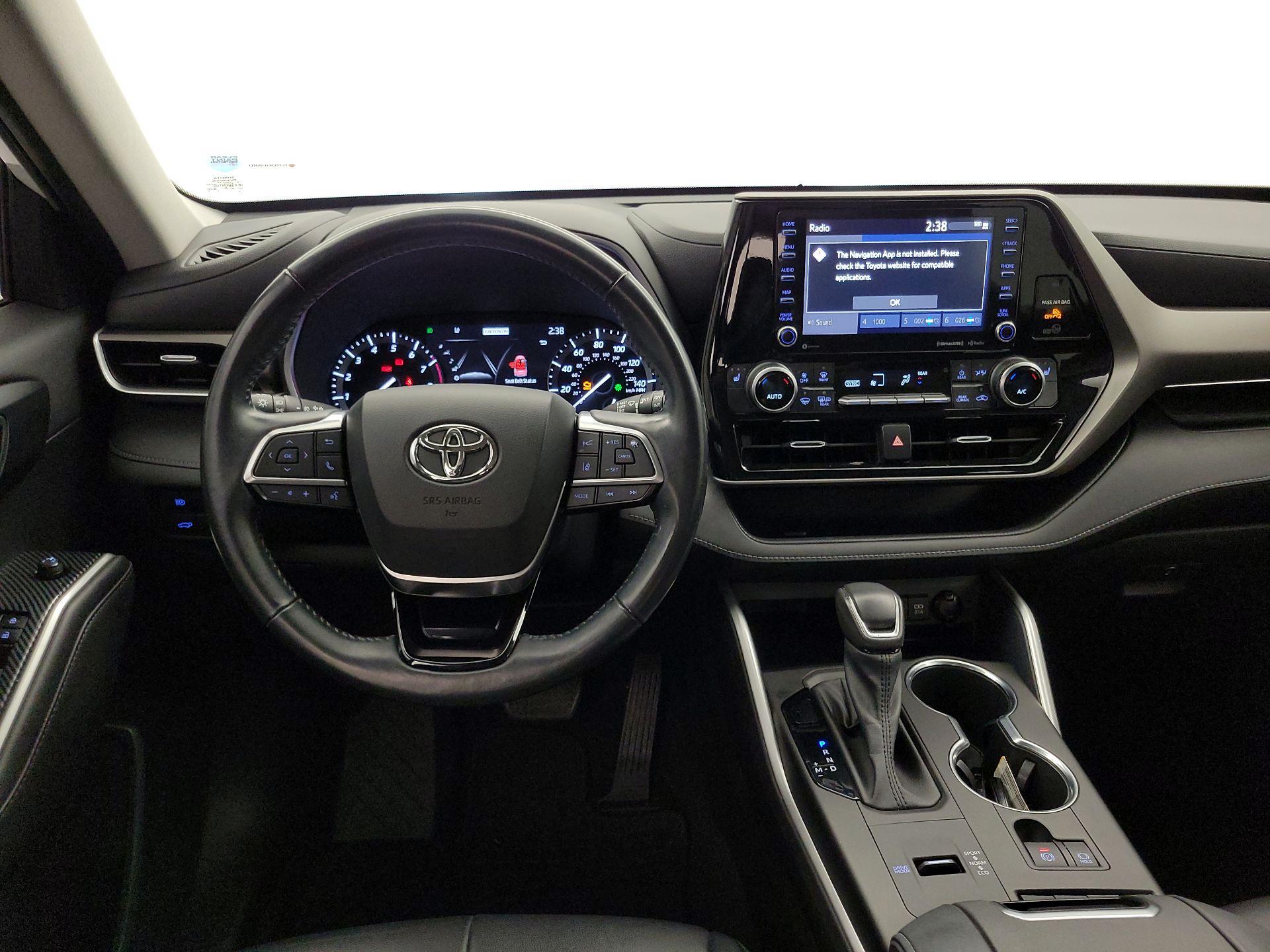 Thumbnail: 2021 Toyota Highlander - 10