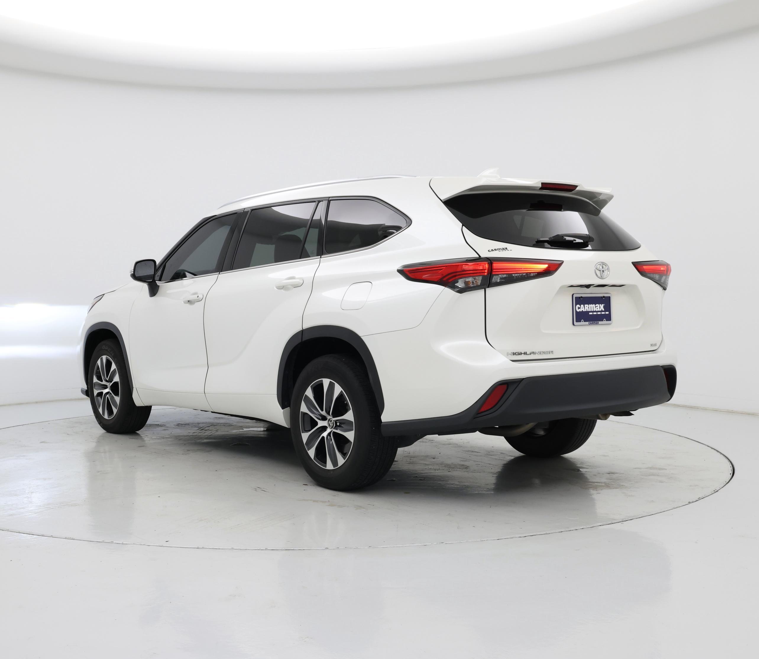 Thumbnail: 2021 Toyota Highlander - 2
