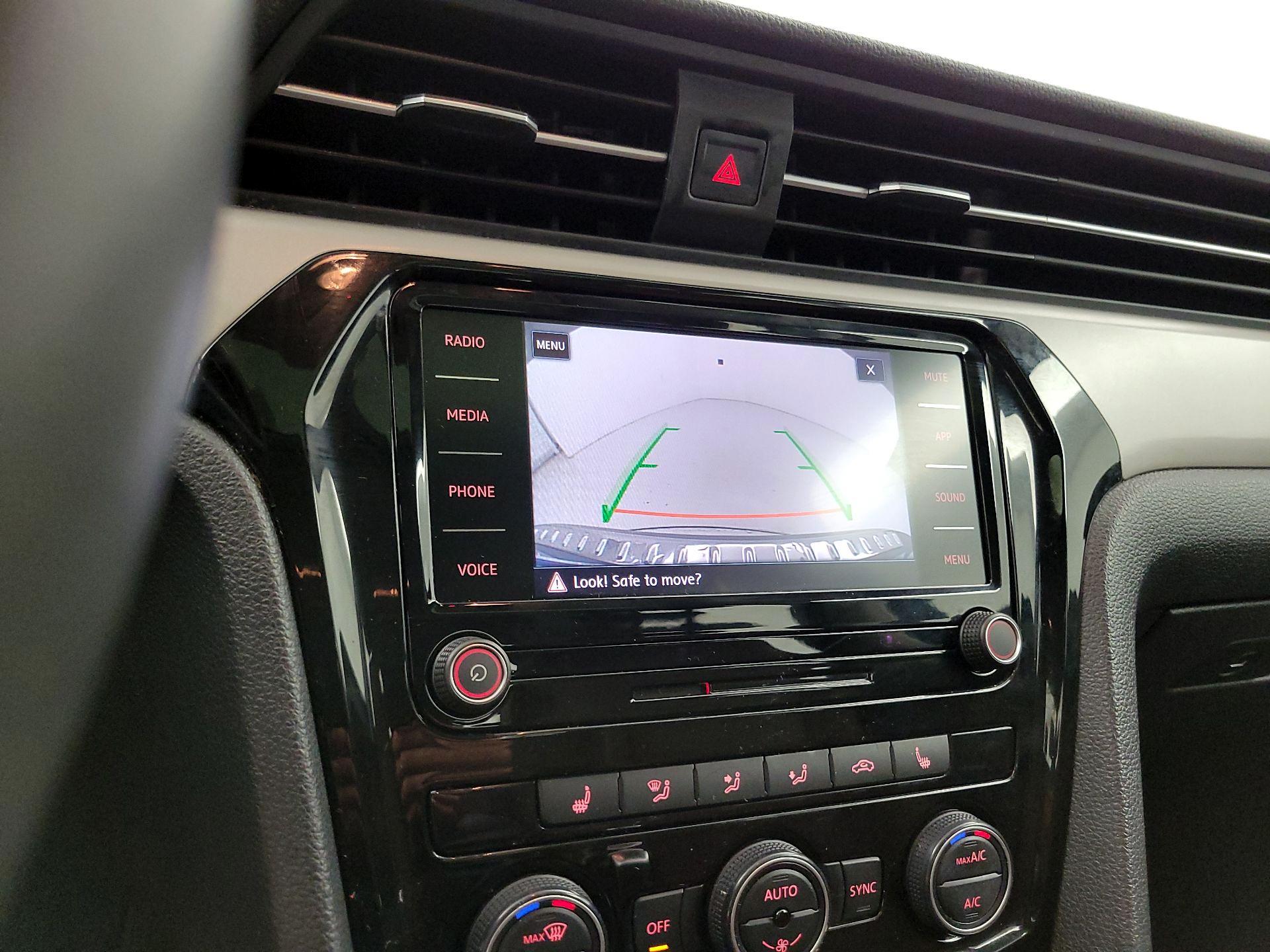 Thumbnail: 2021 Volkswagen Passat - 14
